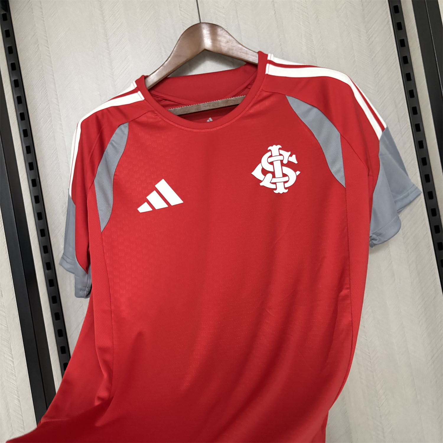 AlphaJersey-SC Internacional 26-27 Red Pre-Match Training Jersey - Fans Version