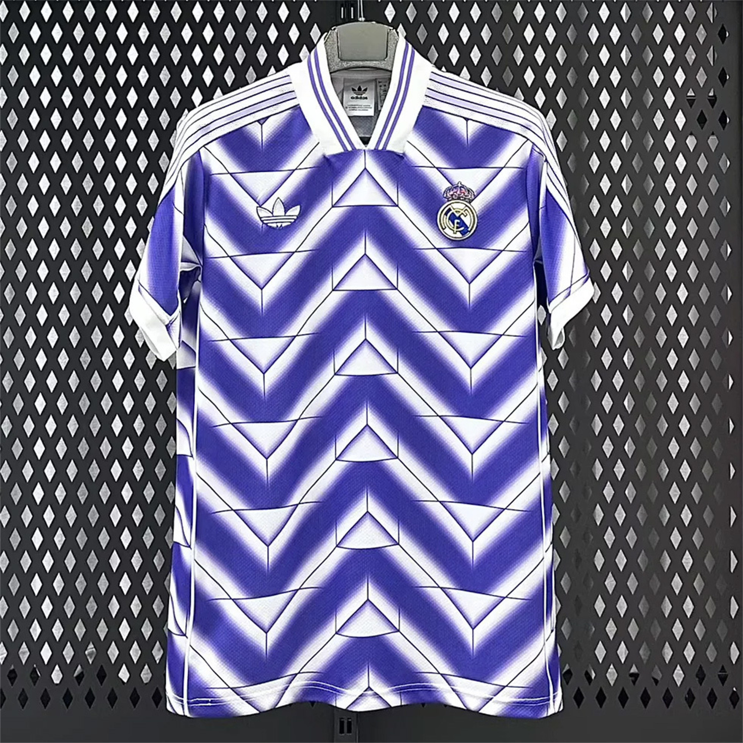 AlphaJersey-Real Madrid 25-26 Refracted Purple Light White Special Jersey - Fans Version