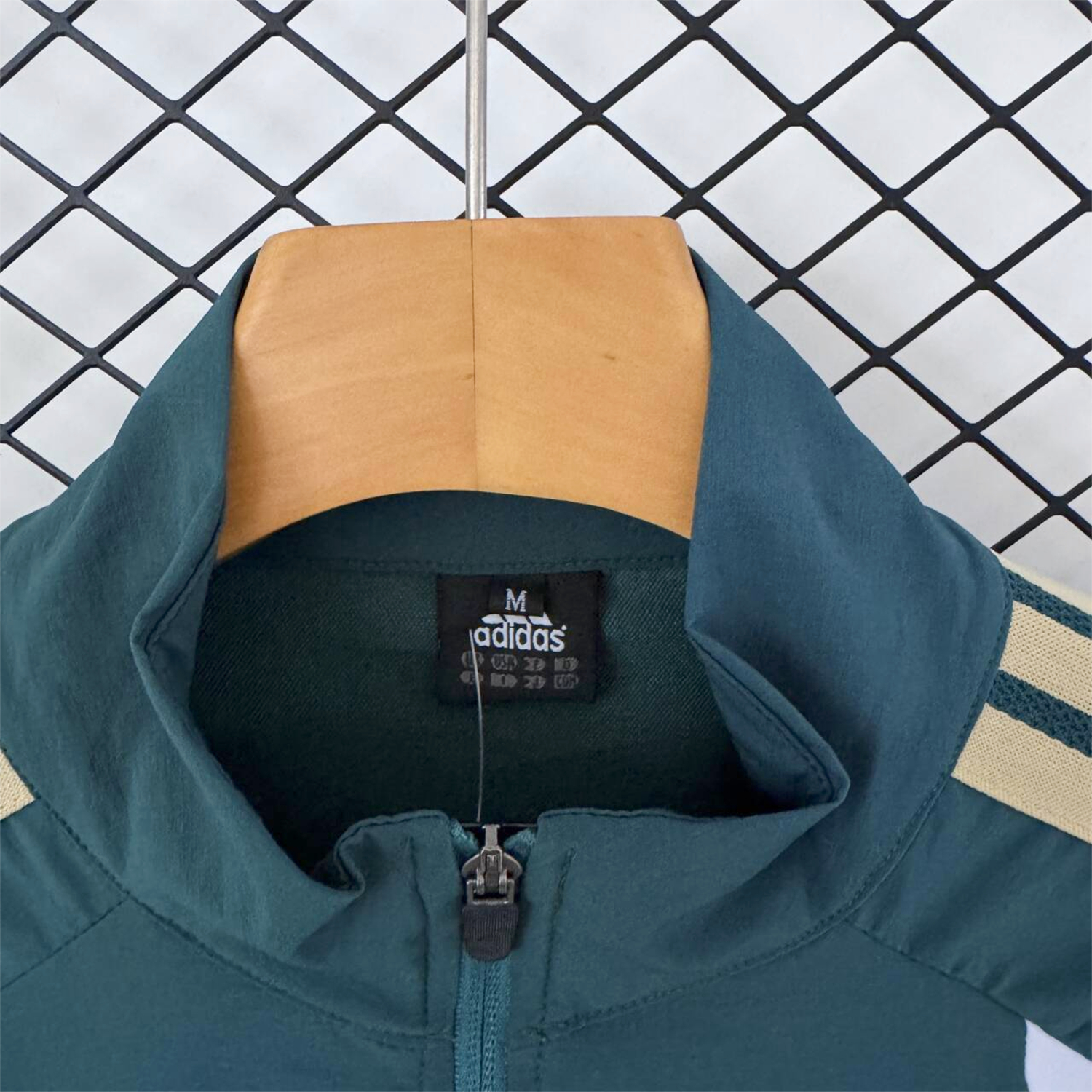 AlphaJersey-Italy 2026 Windbreaker Training Set - Green Top and Pants