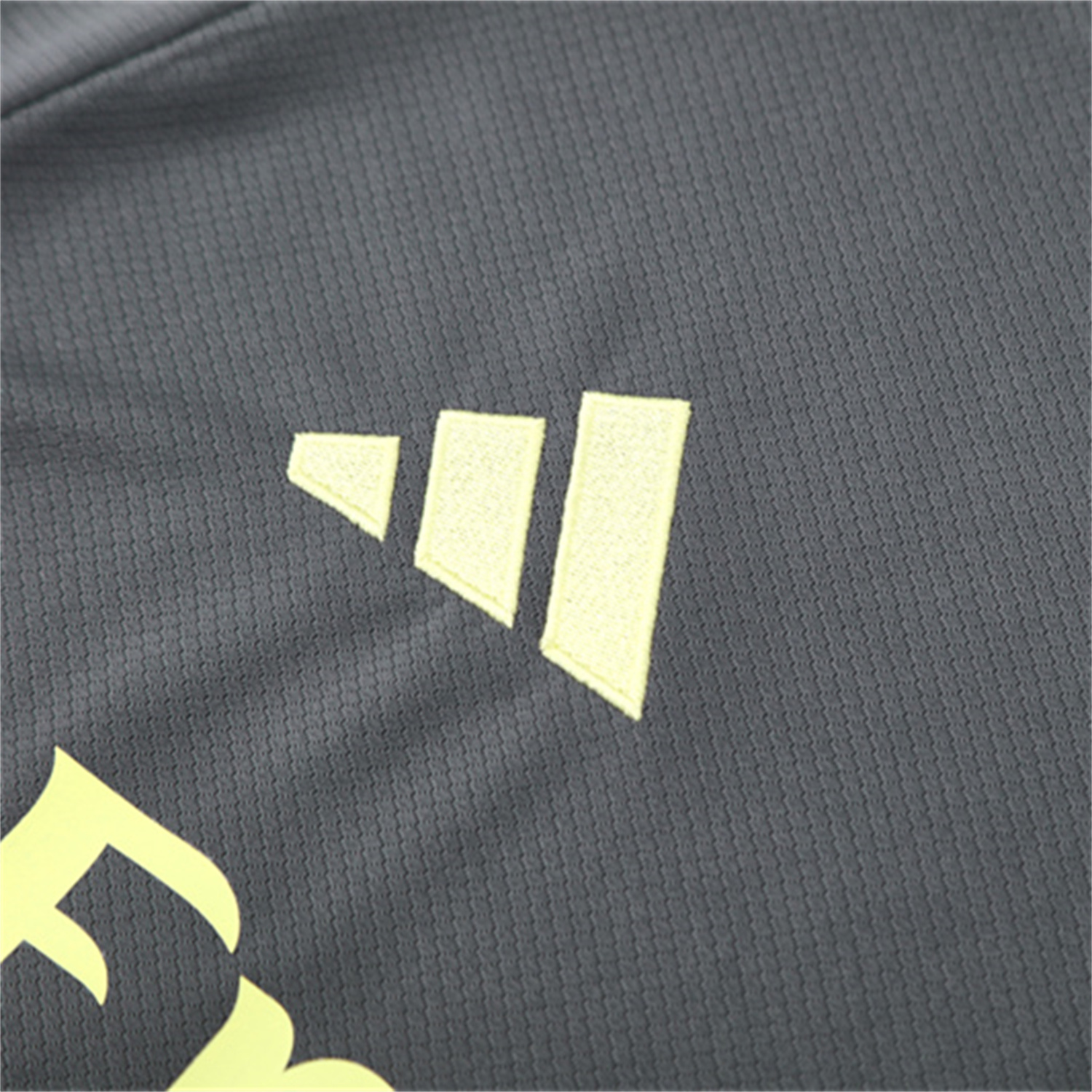 AlphaJersey-Real Madrid 25-26 Kids Short-Sleeve Training Set - Deep Grey Top and Shorts