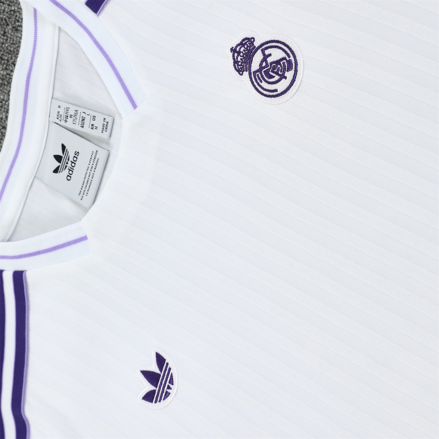 AlphaJersey-Real Madrid 25-26 Short-Sleeve Training Set - Purple And White Top & Purple Shorts
