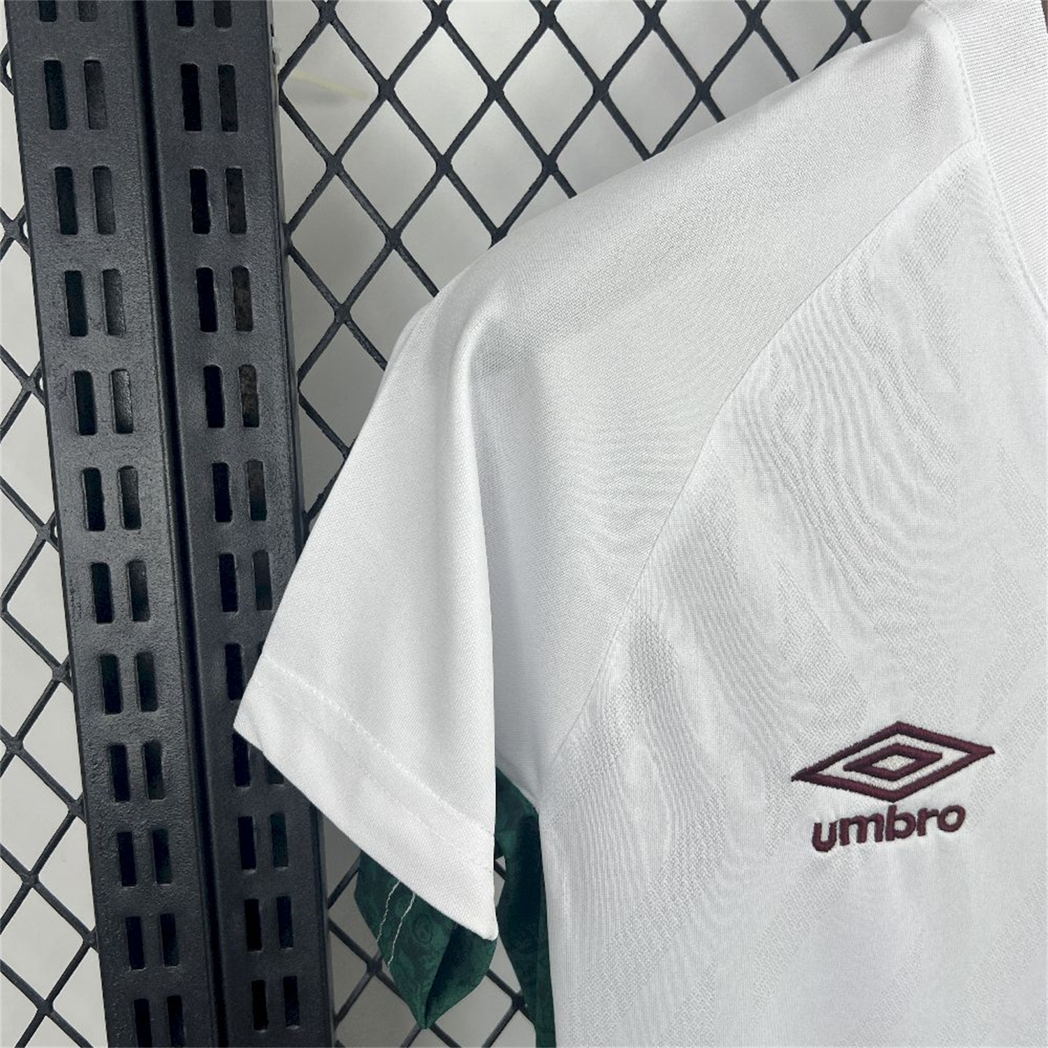 AlphaJersey-Women's Fluminense 25-26 Away Unsponsored Jersey