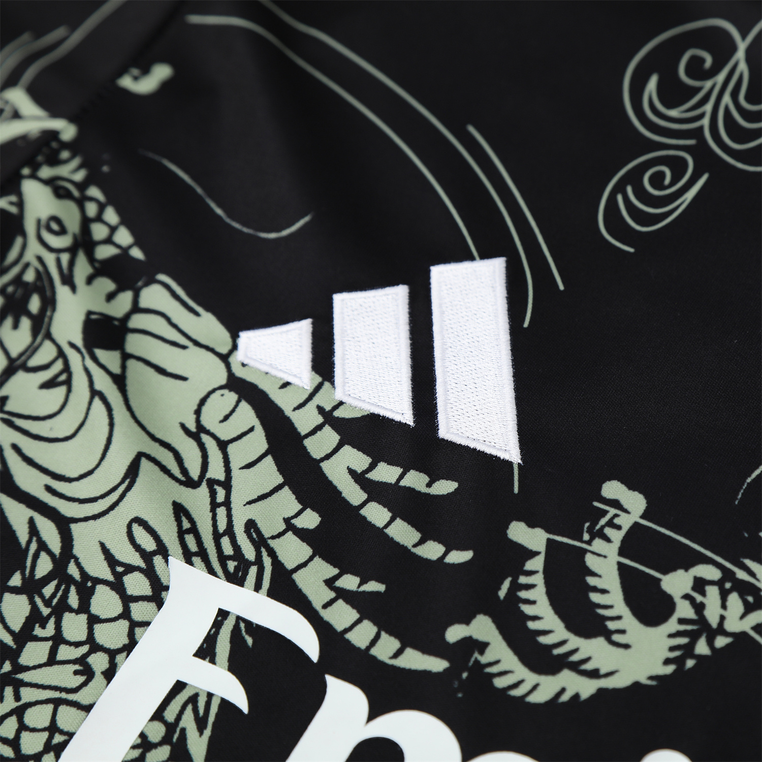 AlphaJersey-Real Madrid 25-26 Short-Sleeve Training Set - Green-Black Dragon Top & Black-White Shorts