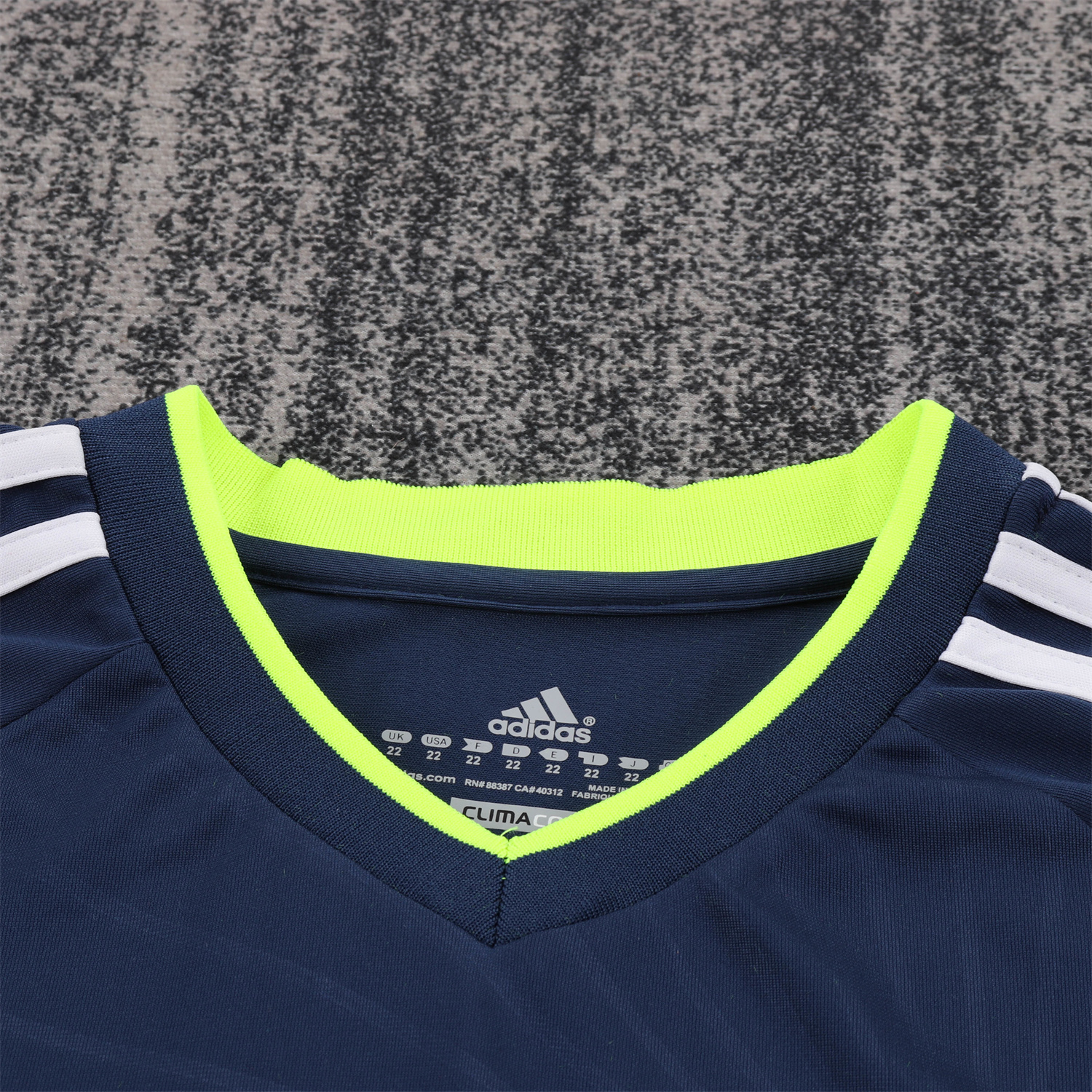 AlphaJersey-Retro Real Madrid 2010-11 Away Kids Kit