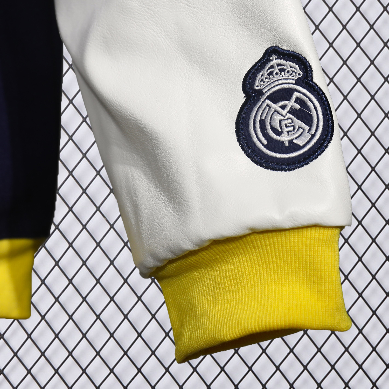 AlphaJersey-Real Madrid 25-26 Warm Windbreaker Jacket - Dark Blue And White