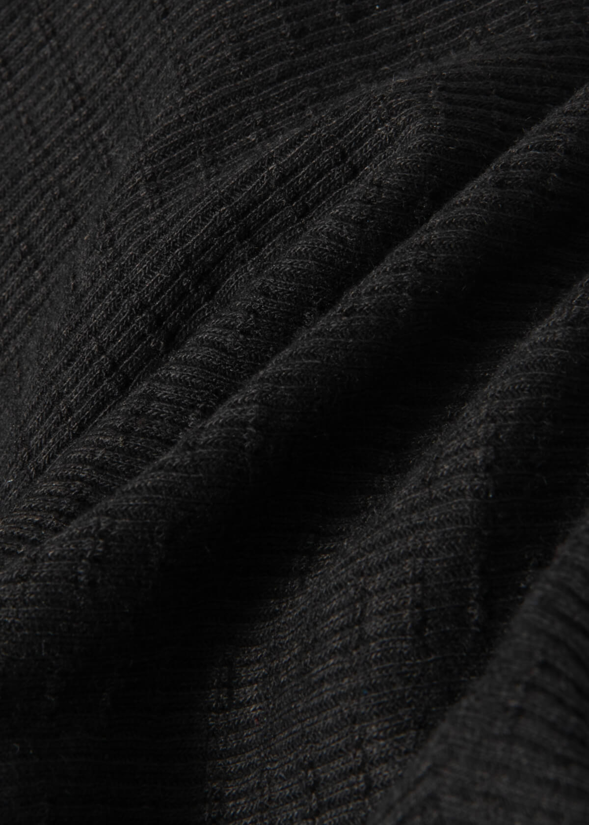 Evo Hem Pull Black | Modern Menswear by yycbvcnbmmnbm