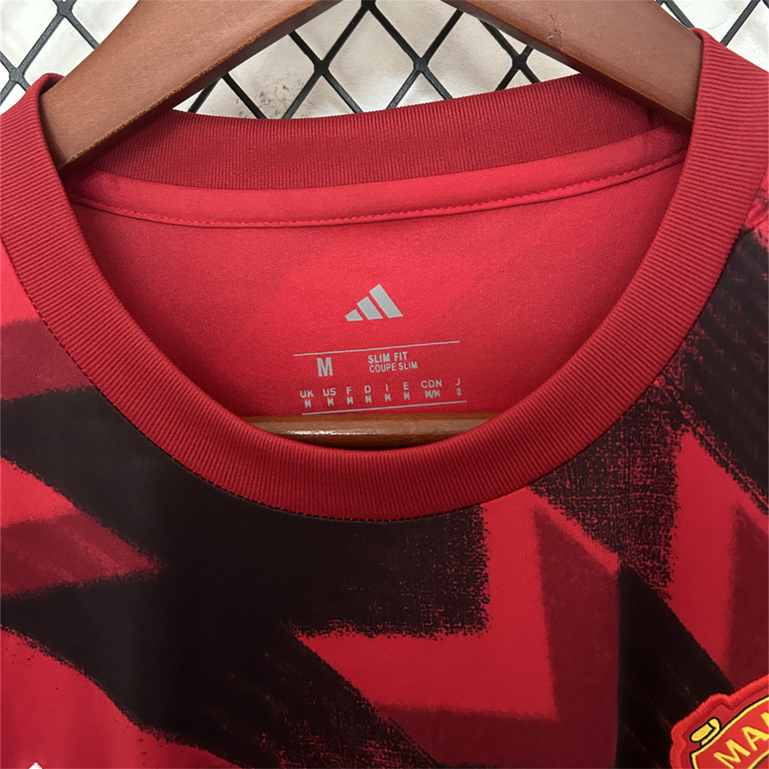 AlphaJersey-Manchester United 25-26 Red Pre-match Training Jersey - Fans Version