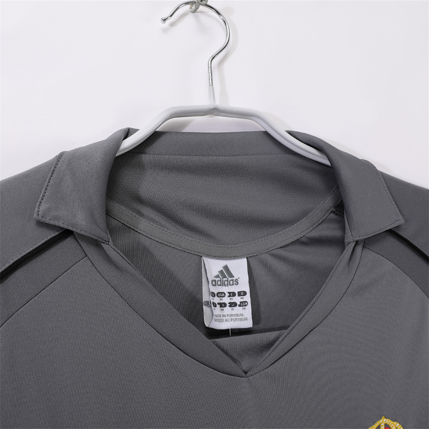 AlphaJersey-Retro Real Madrid 04-05 Third Grey Jersey
