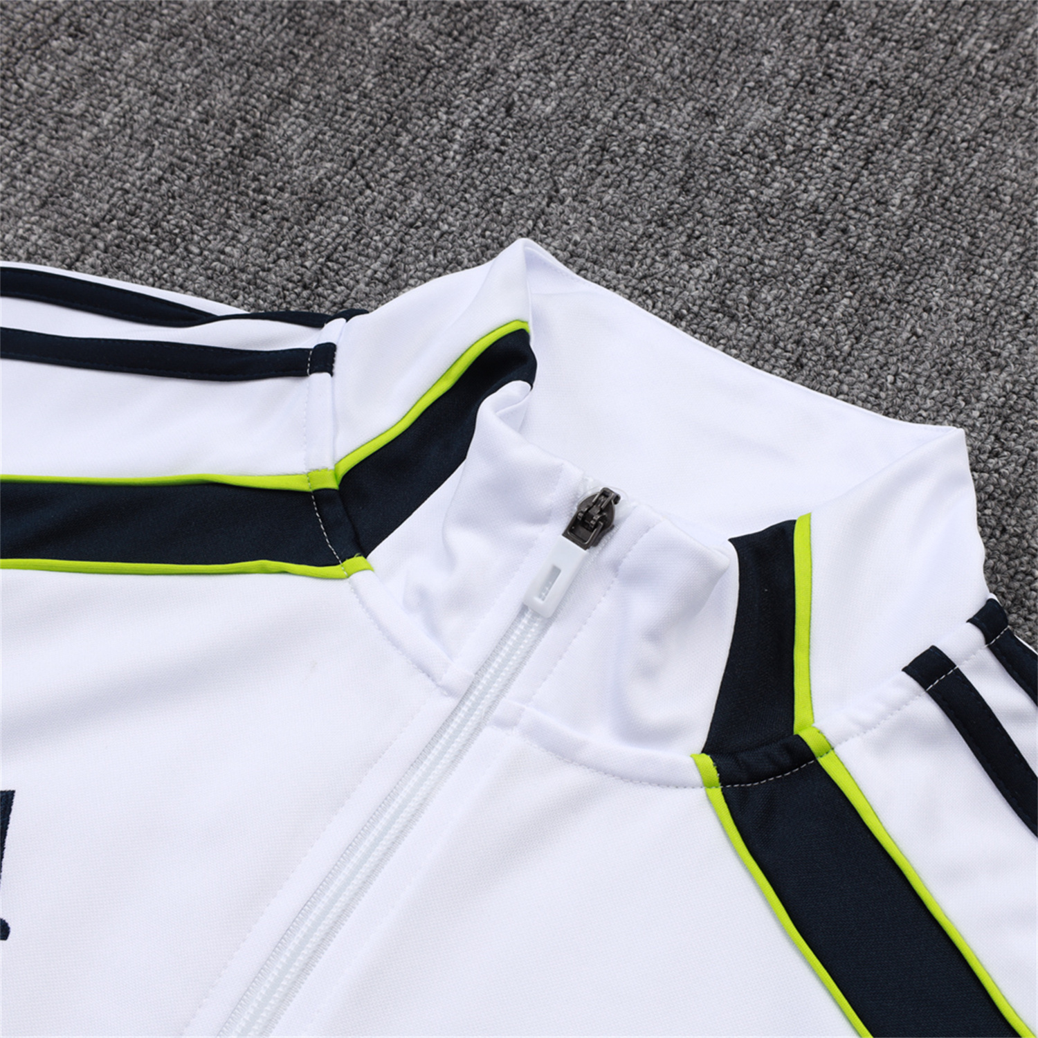AlphaJersey-Real Madrid 25-26 Jacket Training Tracksuit - White Throwback Jackets & Black Pants