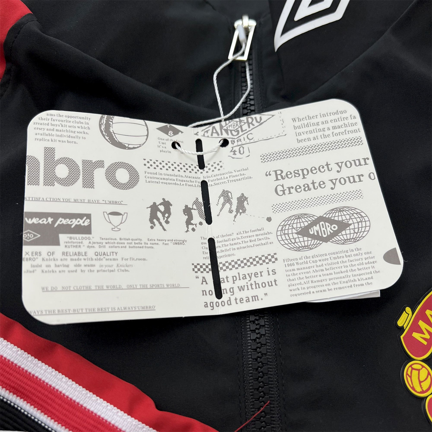 AlphaJersey-Retro Manchester United 1998-99 Throwback Windbreaker Jacket - Black and Red