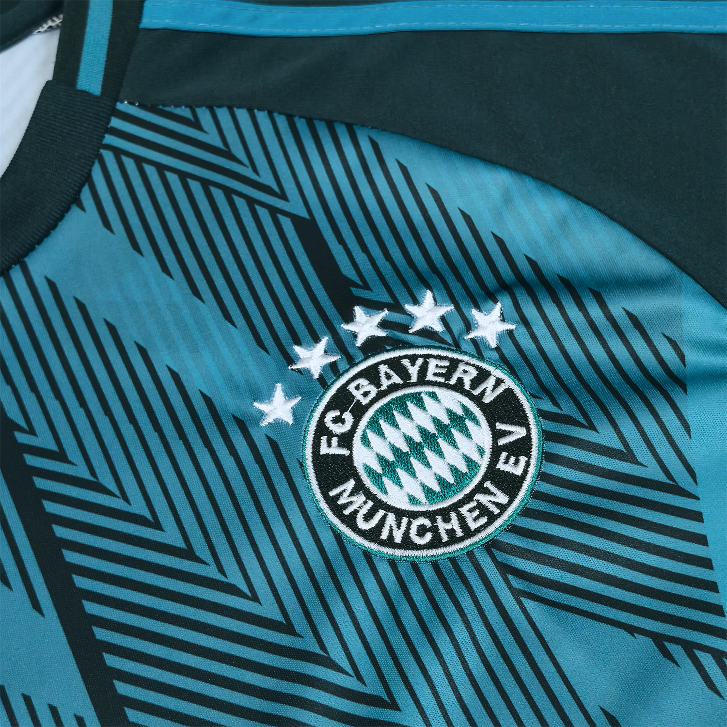 AlphaJersey-Bayern Munich 25-26 Deep Green Blue Lines Special Edition Jersey - Fans Version