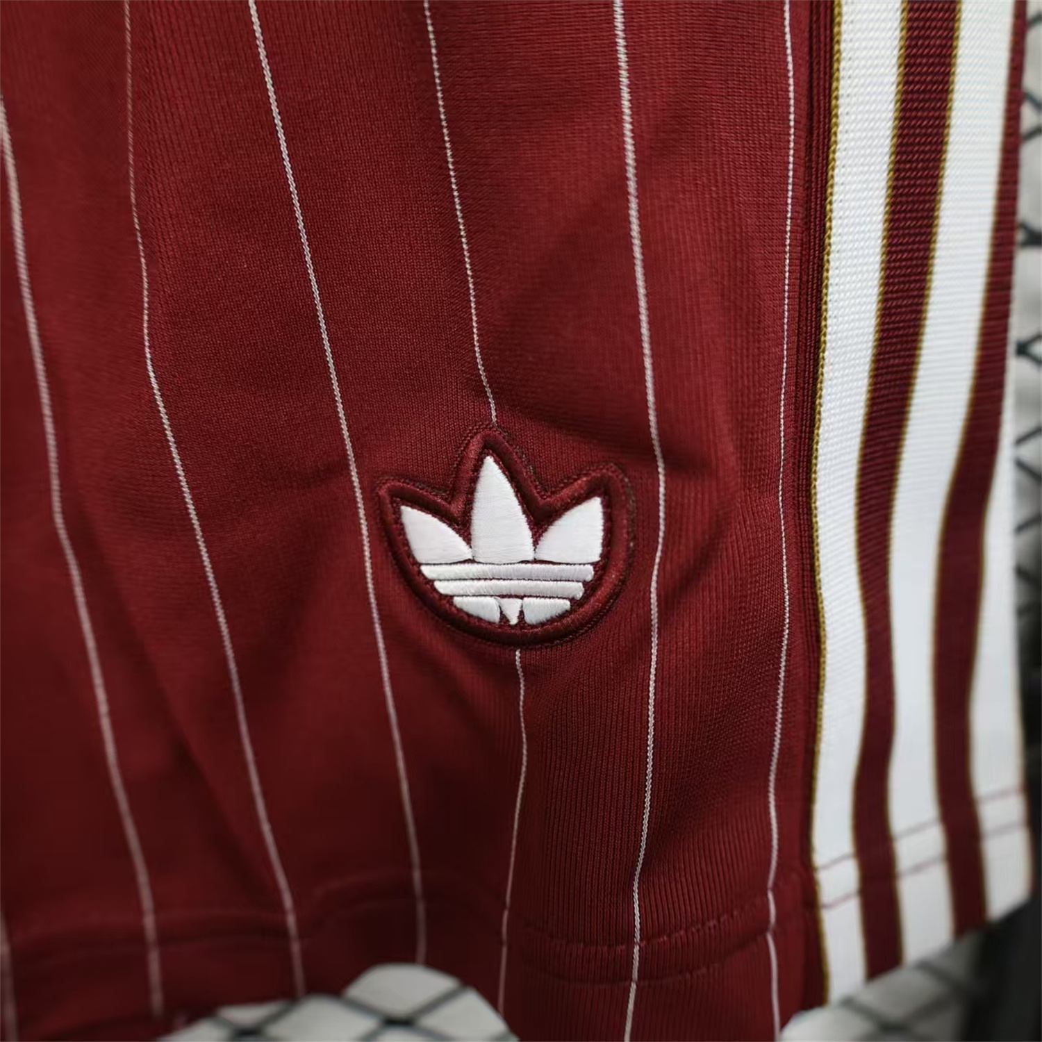 AlphaJersey-Arsenal 25-26 Trefoil Red Travel Shorts - Player Version