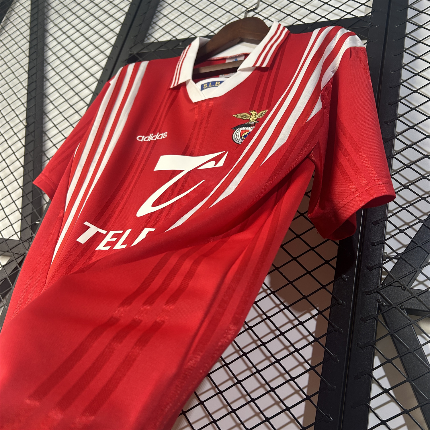 AlphaJersey-Retro Benfica 1997-98 Home Jersey