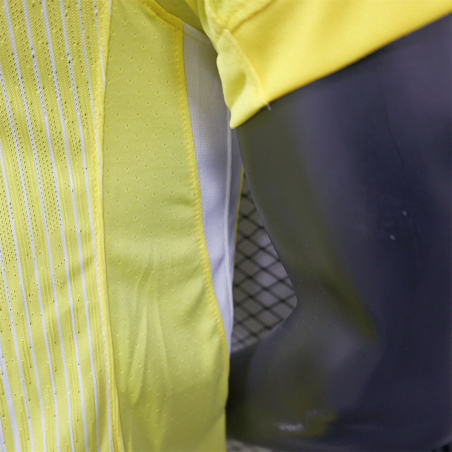 AlphaJersey-France 2025-26 Yellow Goalkeeper Jersey - Player Version