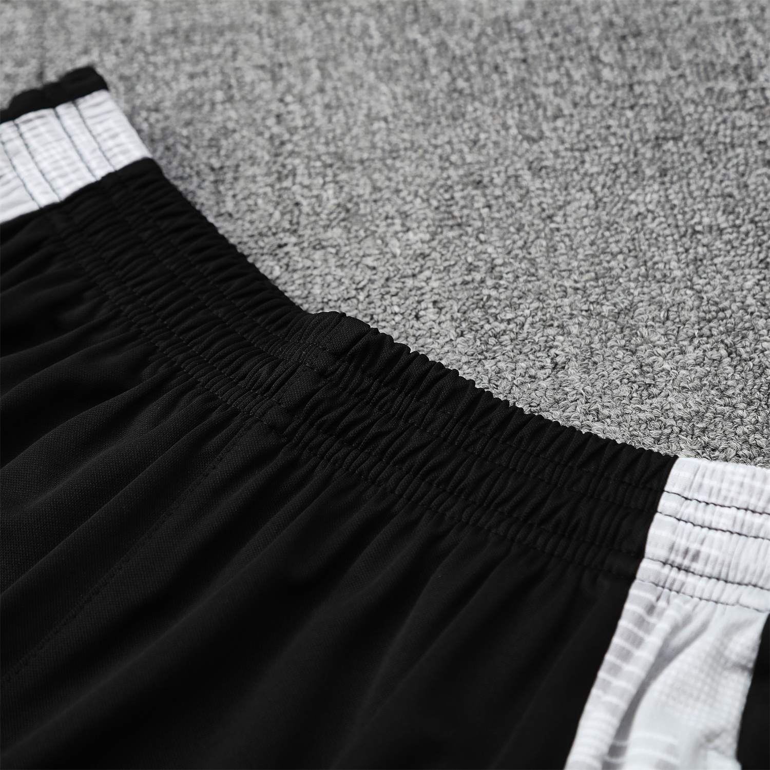 AlphaJersey-Real Madrid 25-26 Vest Training Set - Pink-Black Dragon Vest & Black-White Shorts