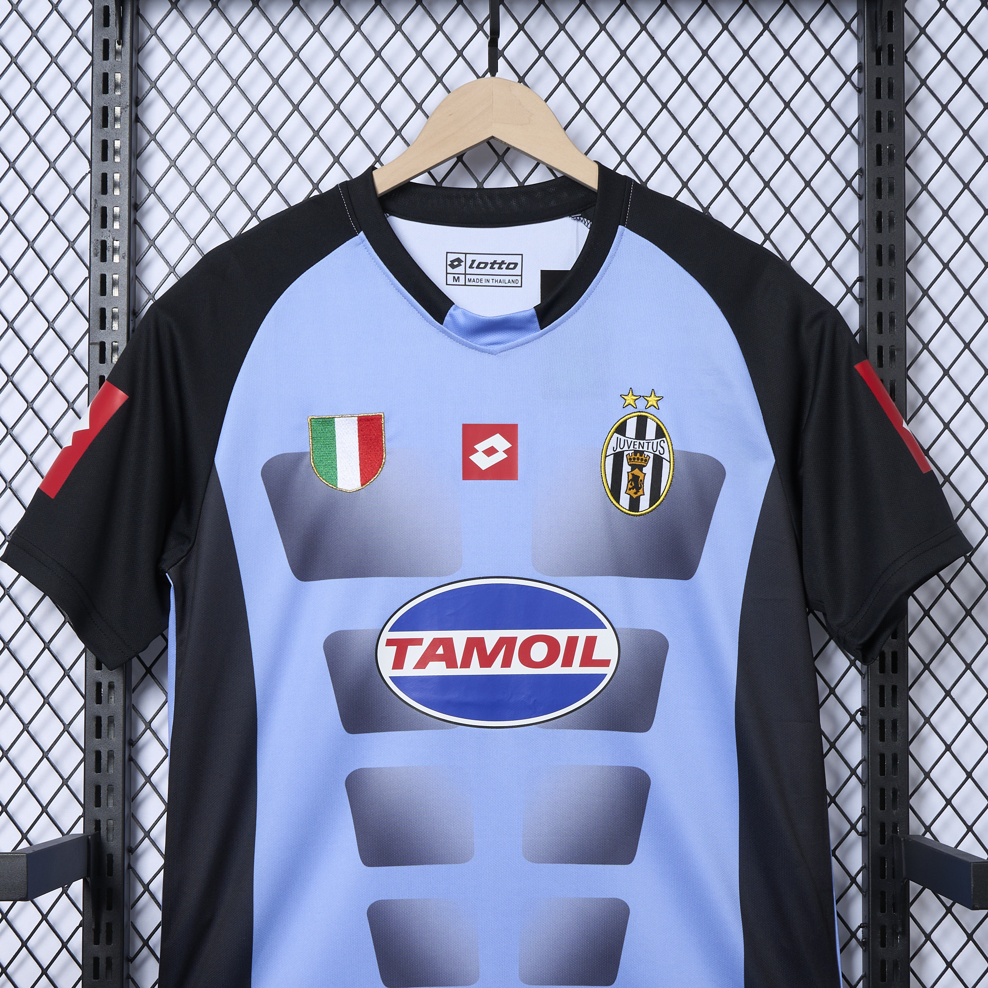 AlphaJersey-Retro Juventus 2002-03 Blue Goalkeeper Jersey