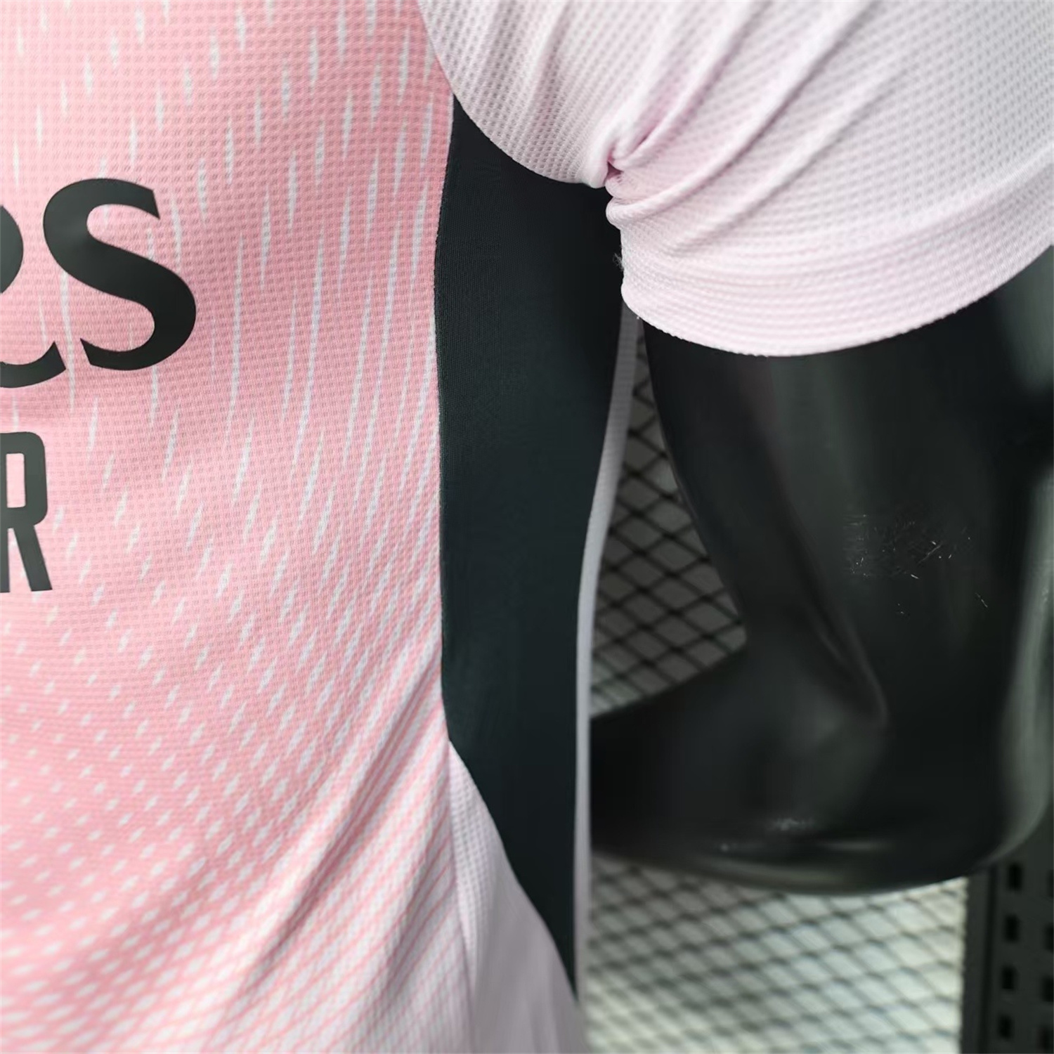 AlphaJersey-Arsenal 25-26 Pre-Match Training Pink Jersey - Player Version