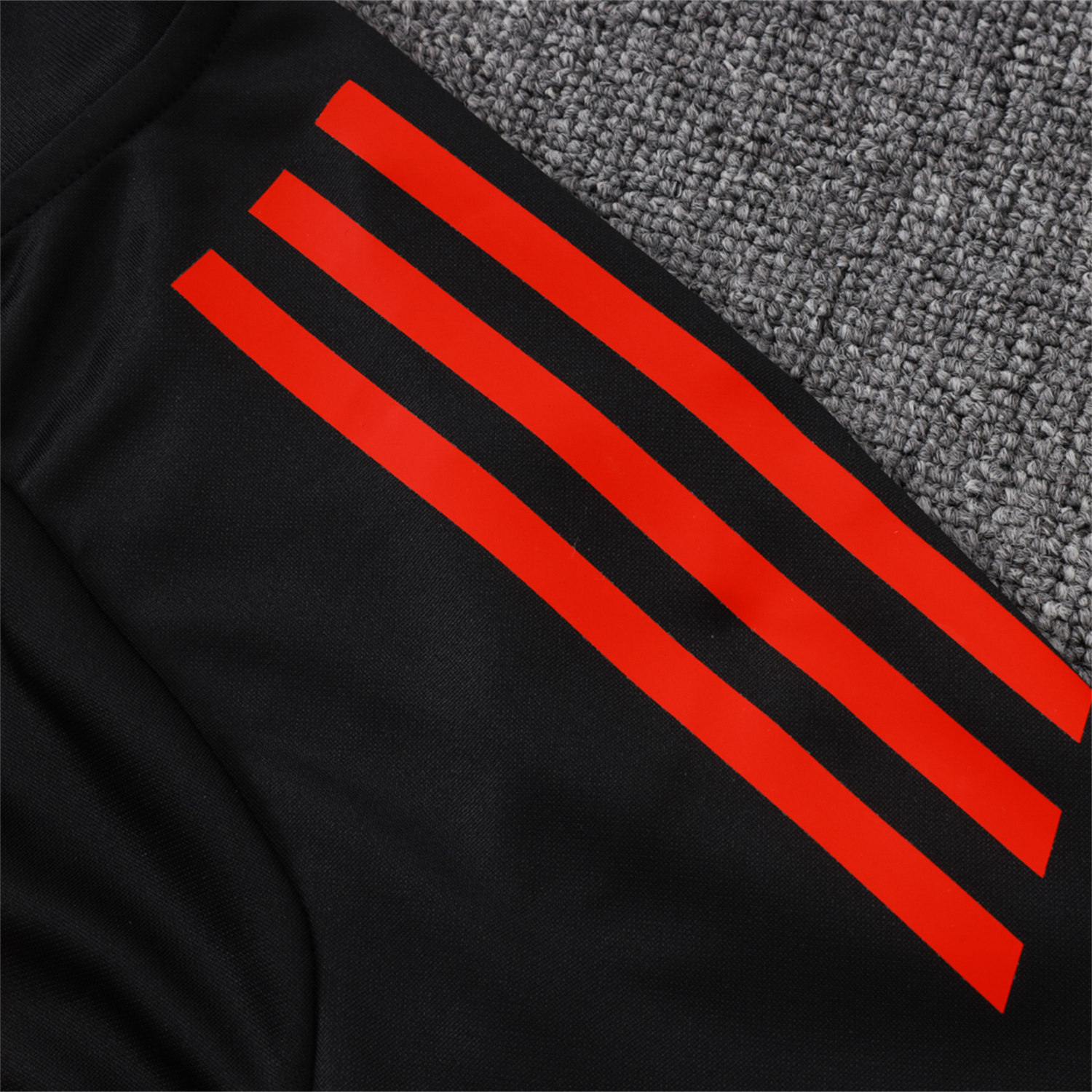 AlphaJersey-Bayern Munich 25-26 Long Sleeves Training Set - Black Top & Pants with Orange Badge