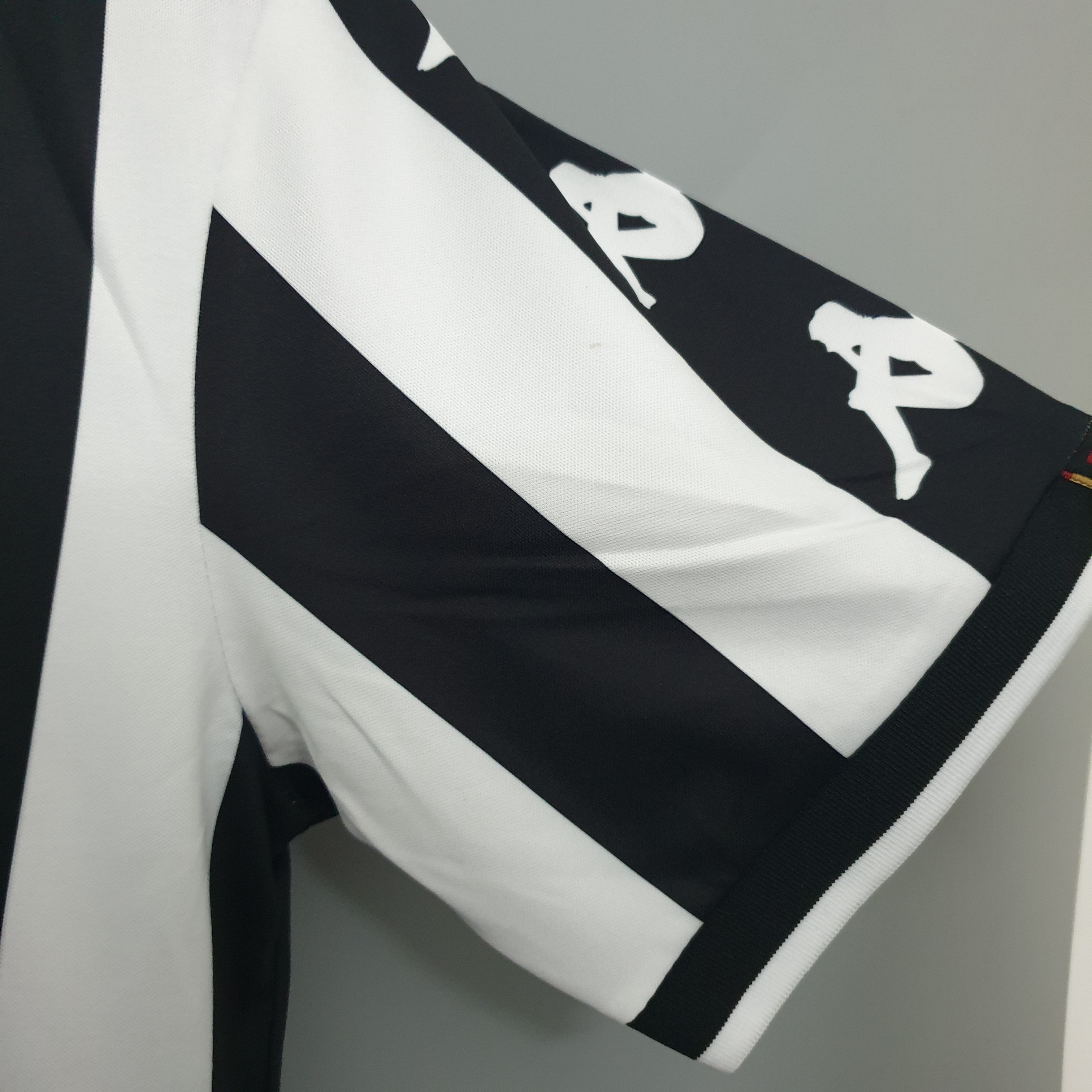 AlphaJersey-Retro Juventus 1999-00 Home Stadium Jersey