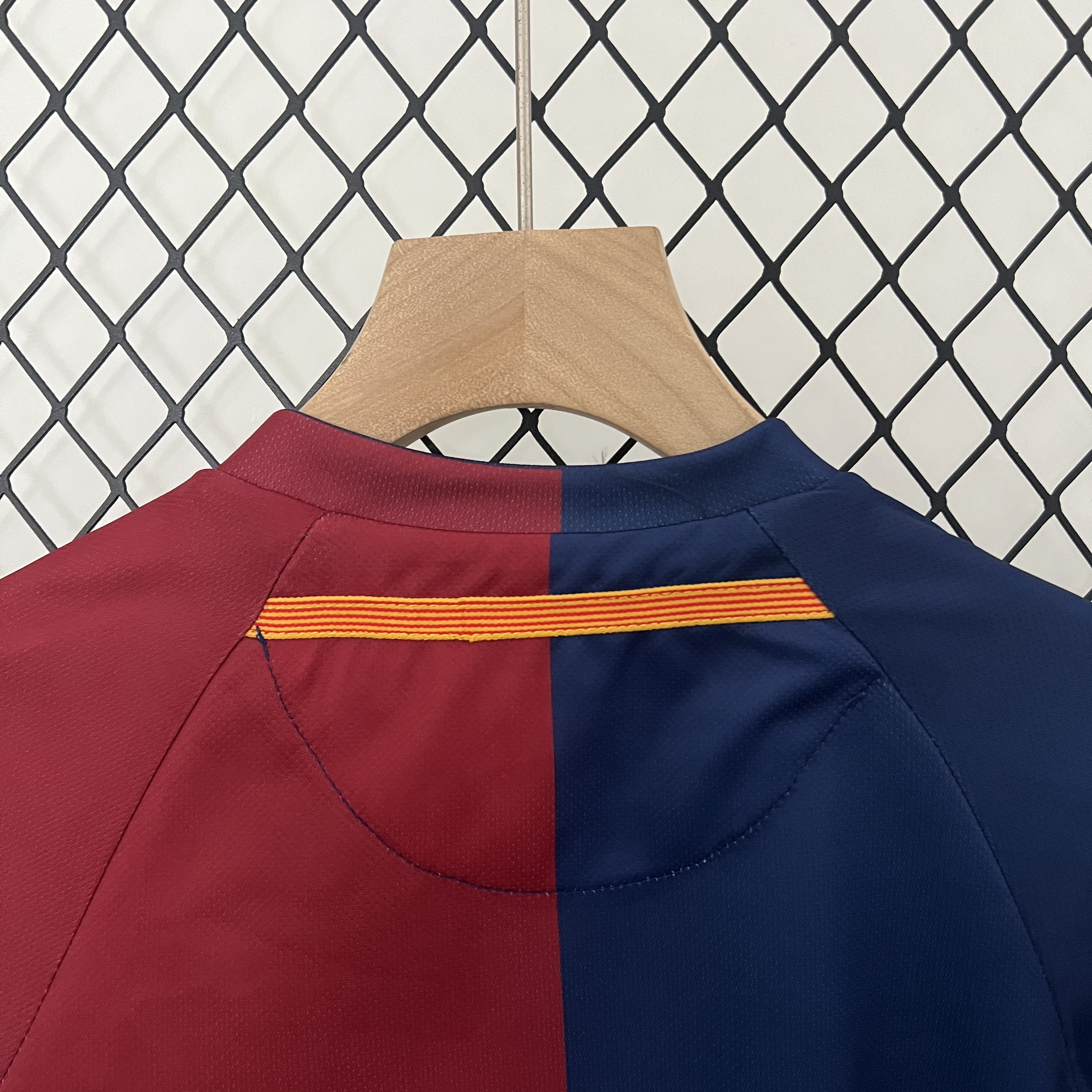 AlphaJersey-Retro Barcelona 2008-09 Home Stadium Kids Kit