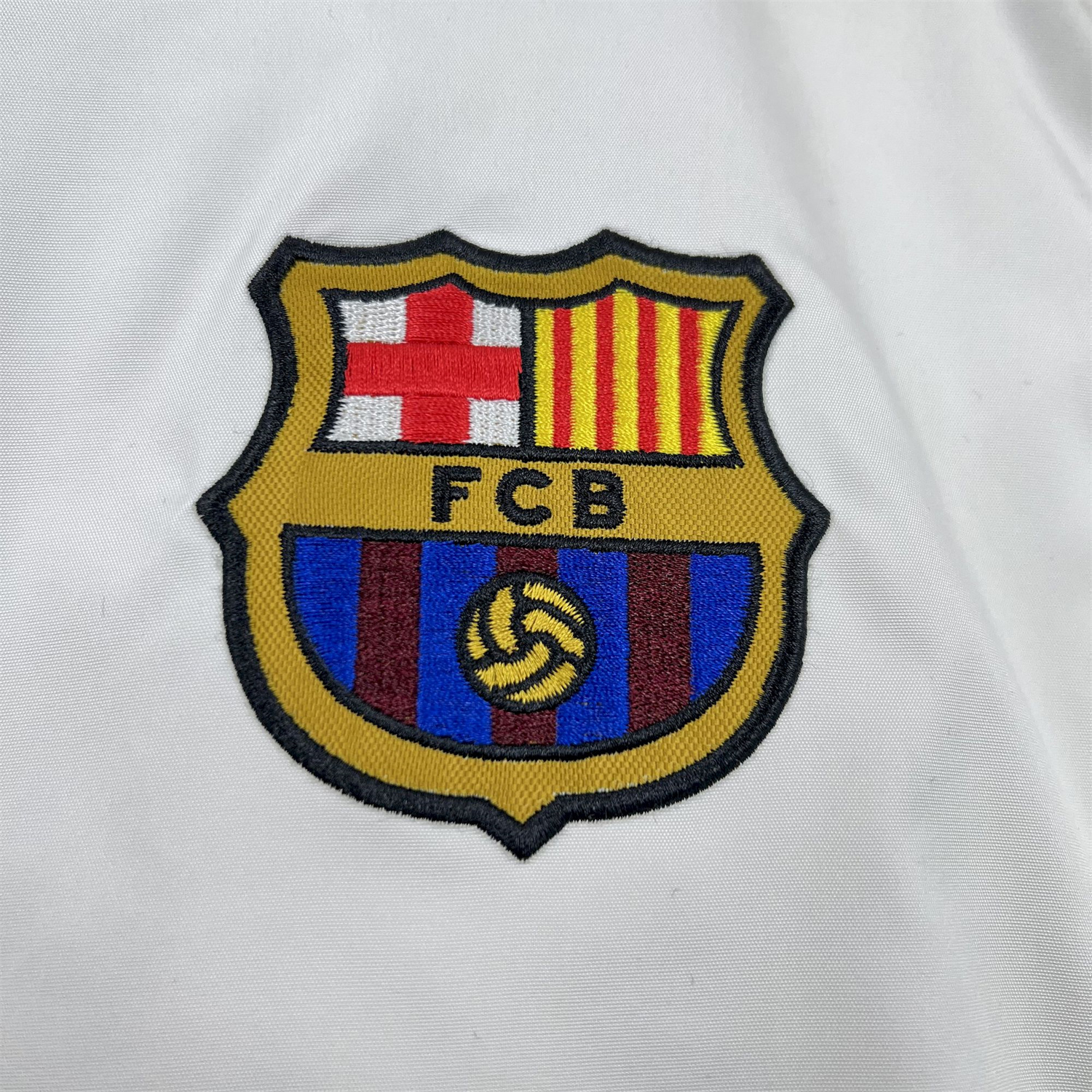 AlphaJersey-Retro Barcelona 1994-95 Player Windbreaker - White