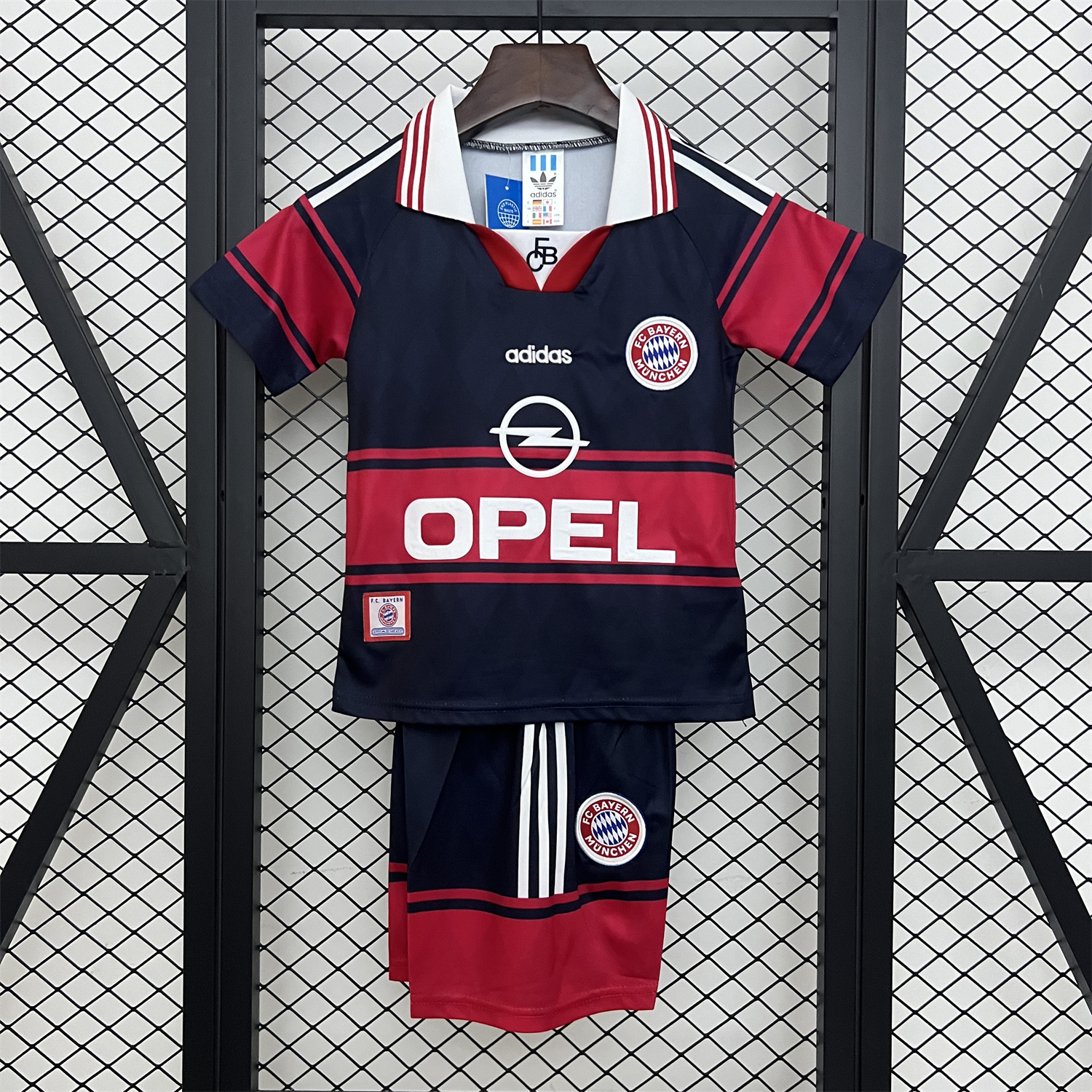 AlphaJersey-Retro Bayern Munich 1997-99 Home Kids Kit
