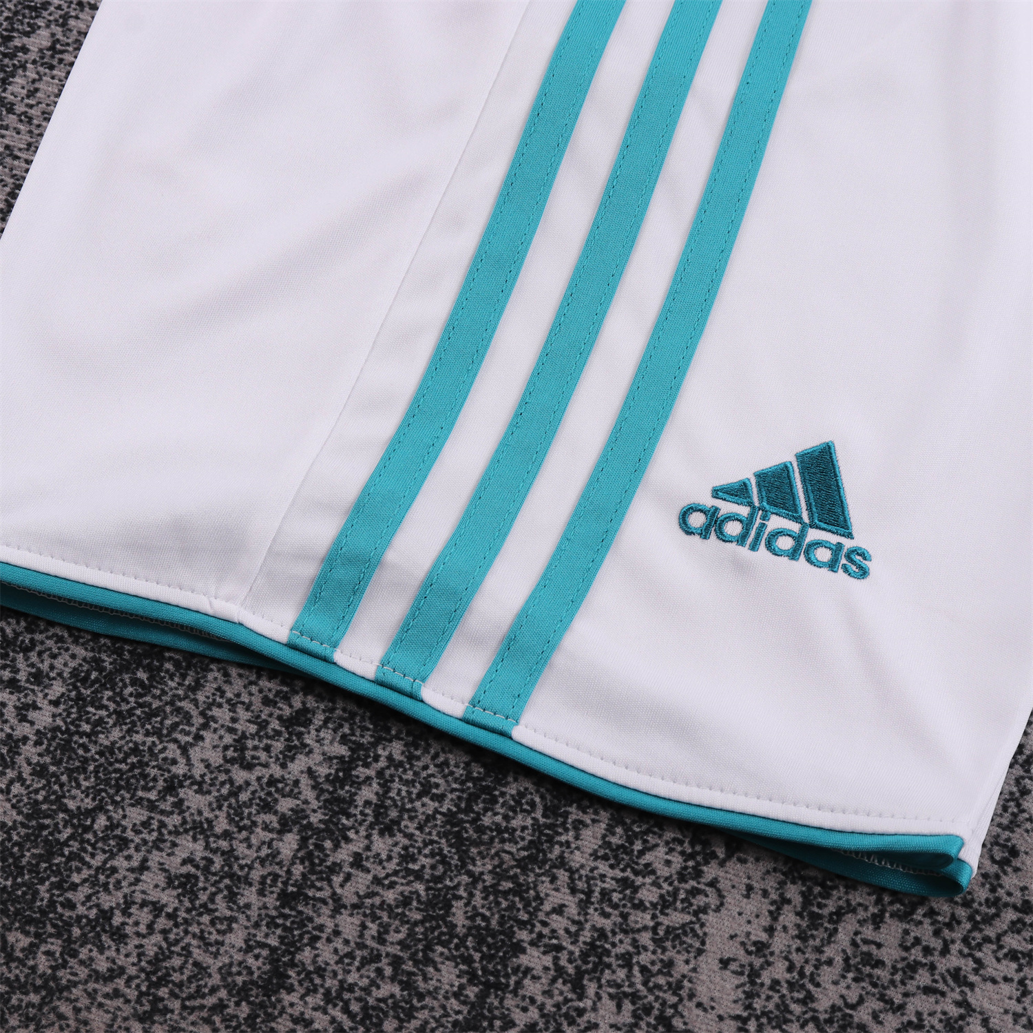 AlphaJersey-Retro Real Madrid 17-18 Home Long Sleeves Kids Kit