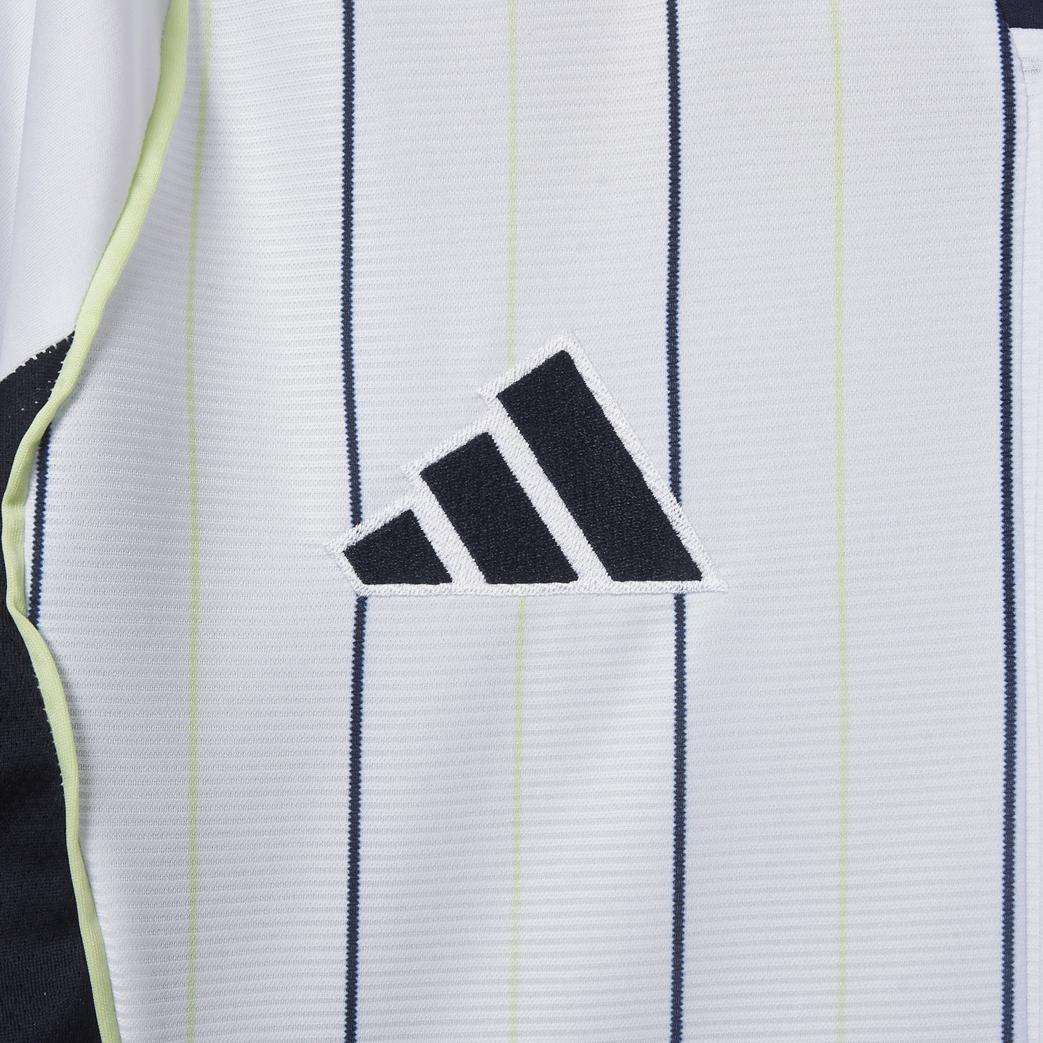 AlphaJersey-Real Madrid 25-26 White Baseball Jersey with Black Stripes