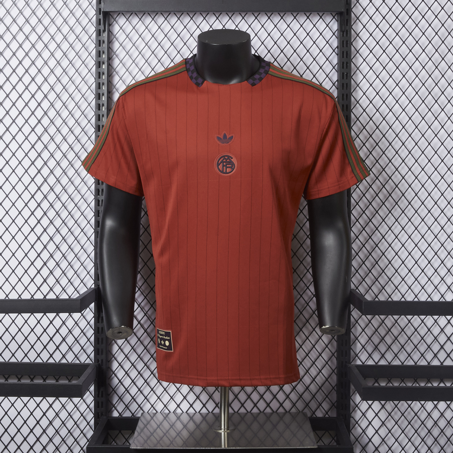 AlphaJersey-Bayern Munich 25-26 Trefoil Red Travel Jersey - Player Version
