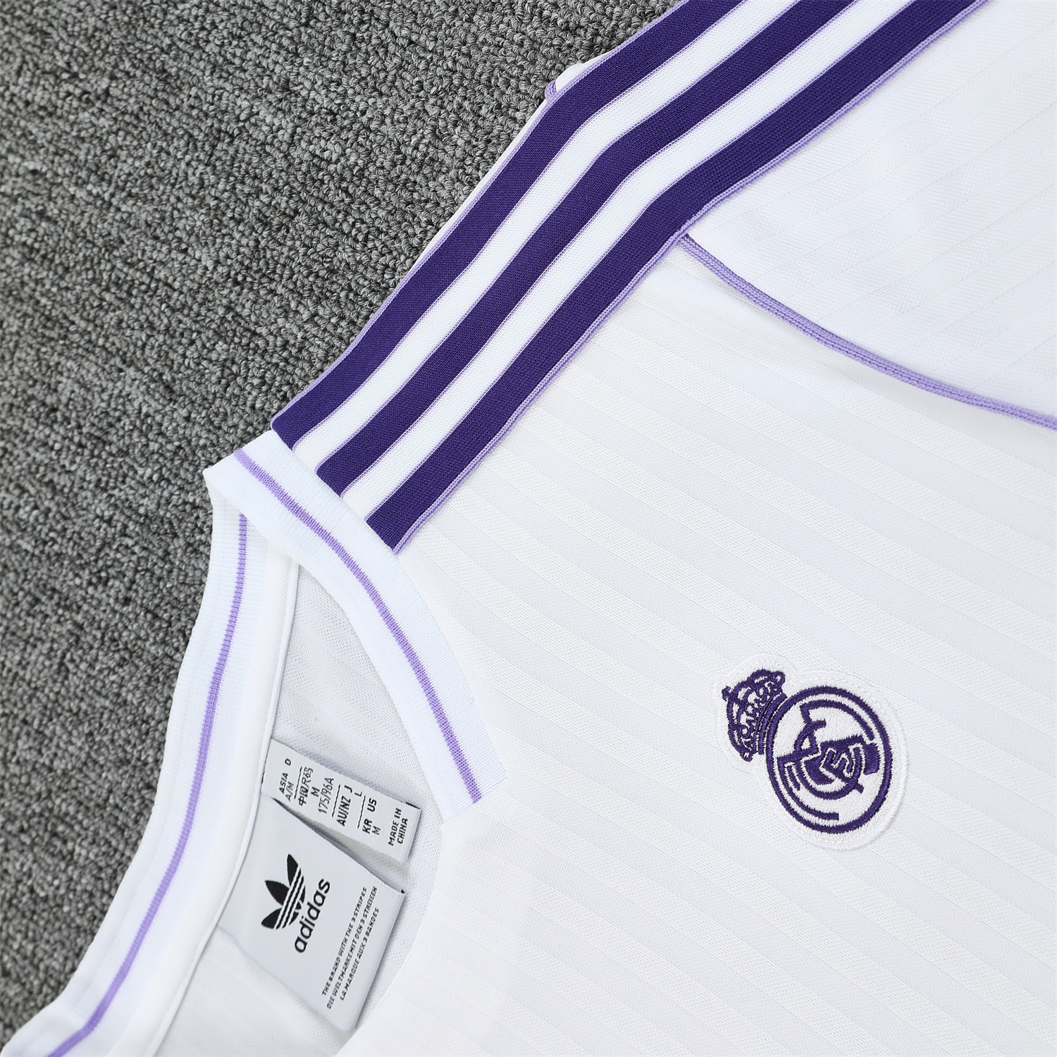 AlphaJersey-Real Madrid 25-26 Short-Sleeve Training Set - Purple And White Top & Purple Shorts
