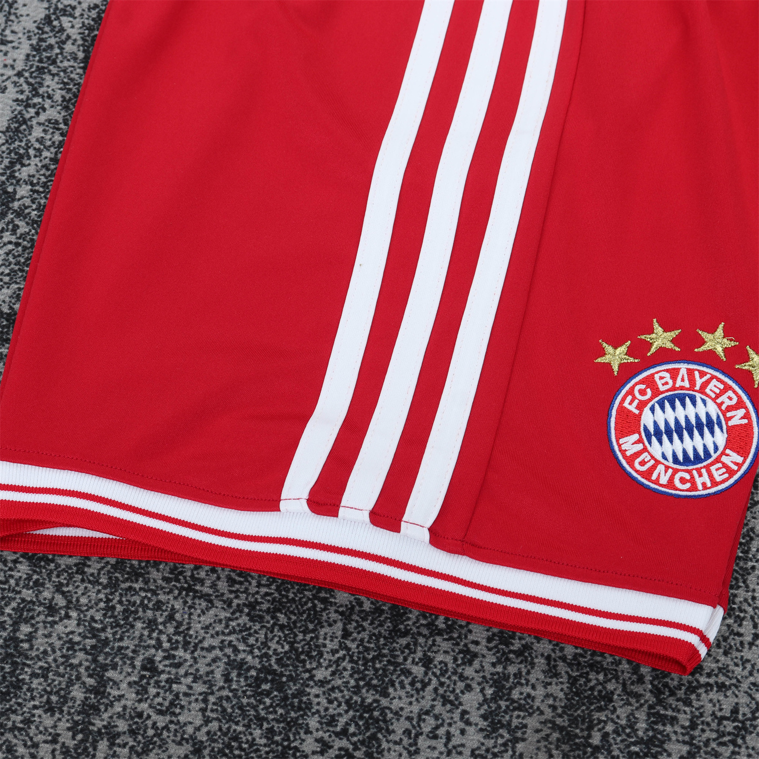 AlphaJersey-Retro Bayern Munich 2013-14 Home Kids Kit