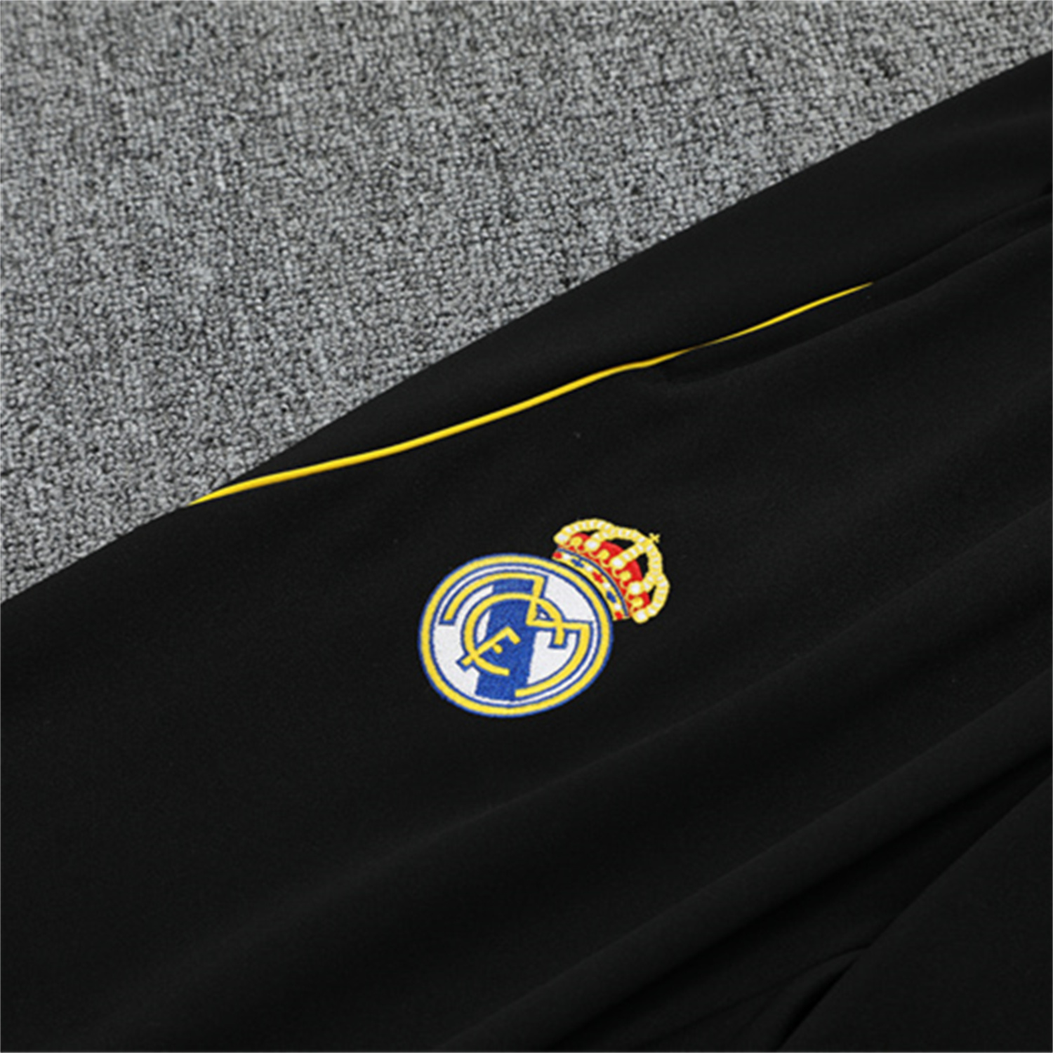 AlphaJersey-Real Madrid 25-26 Long Sleeves Training Set - Black Top & Black Pants