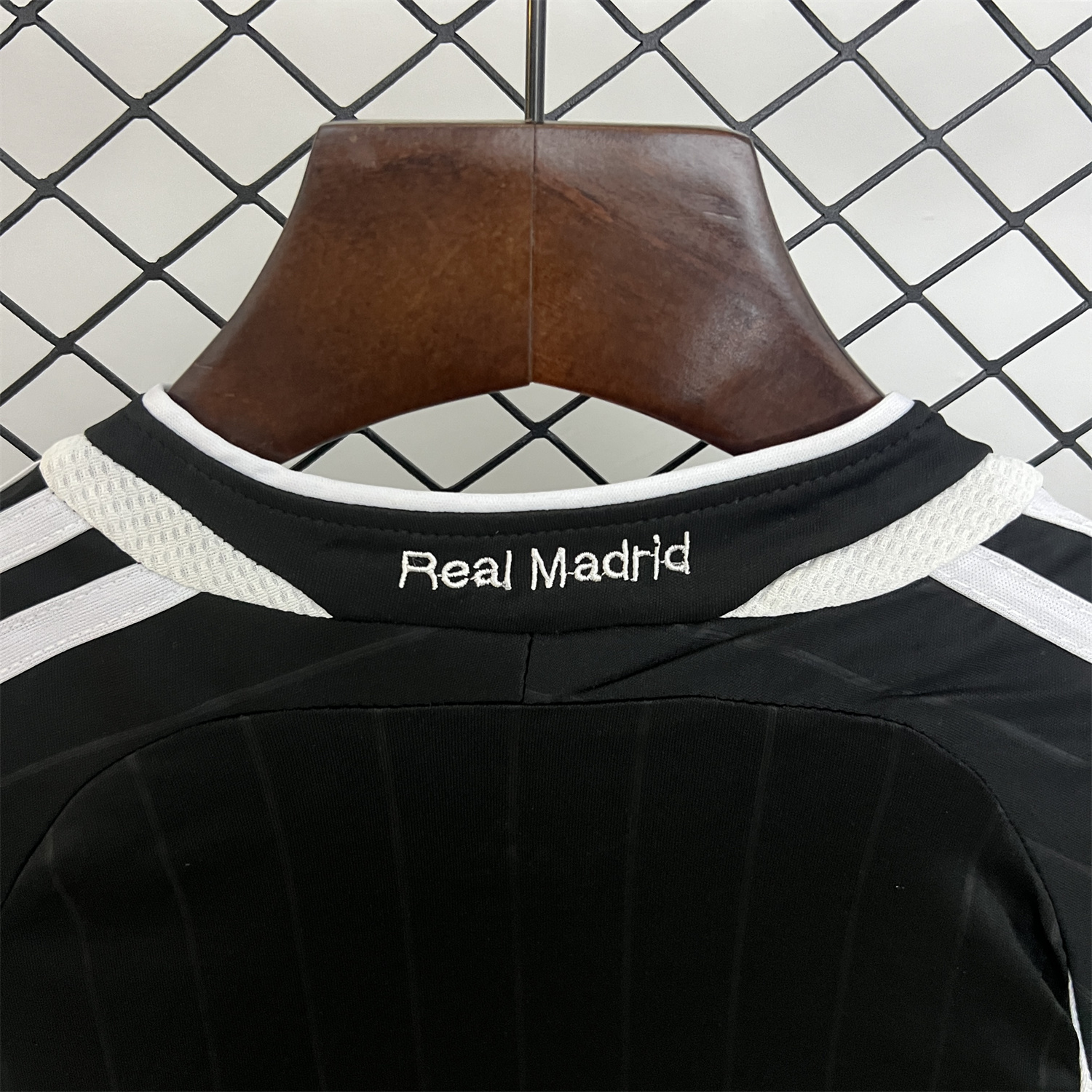 AlphaJersey-Retro Real Madrid 2006-07 Away Kids Kit