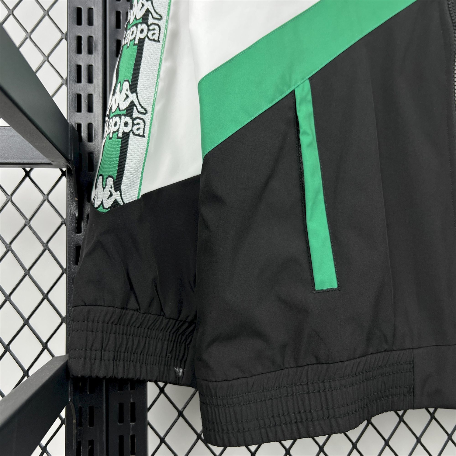AlphaJersey-Retro Real Betis 1995-96 Black And White Windbreaker