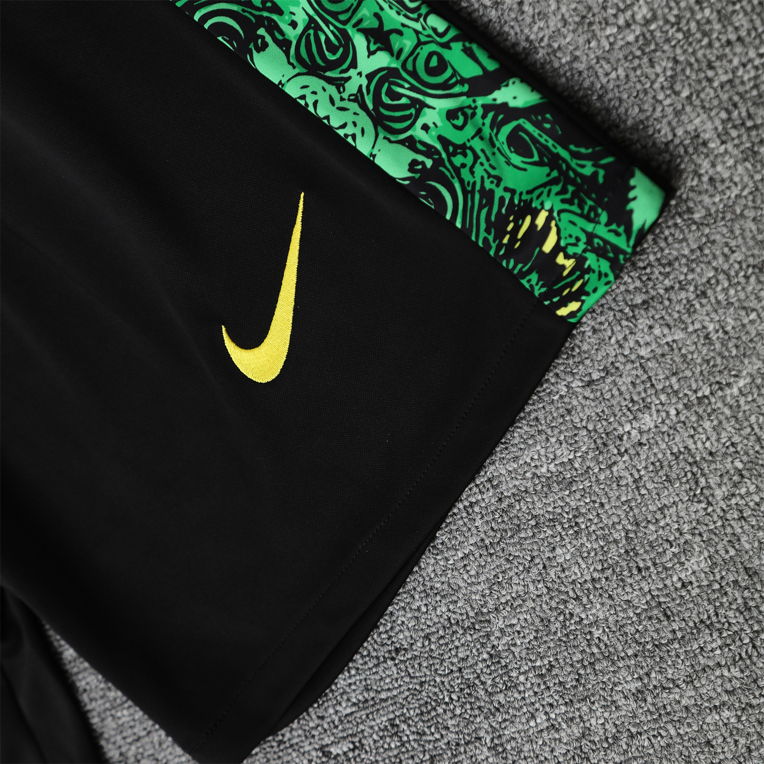 AlphaJersey-Brazil 25-26 Green Jesus Statue Vest Training Set - Green Vest & Black Shorts