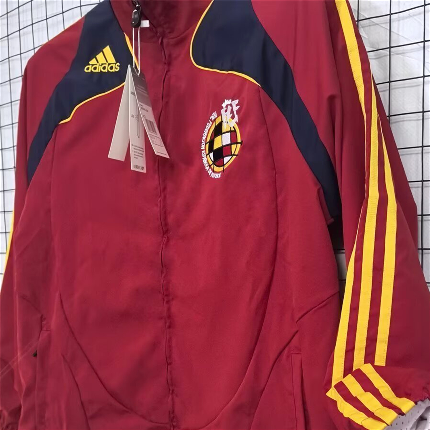 AlphaJersey-Retro Spain 2007 Red Windbreaker
