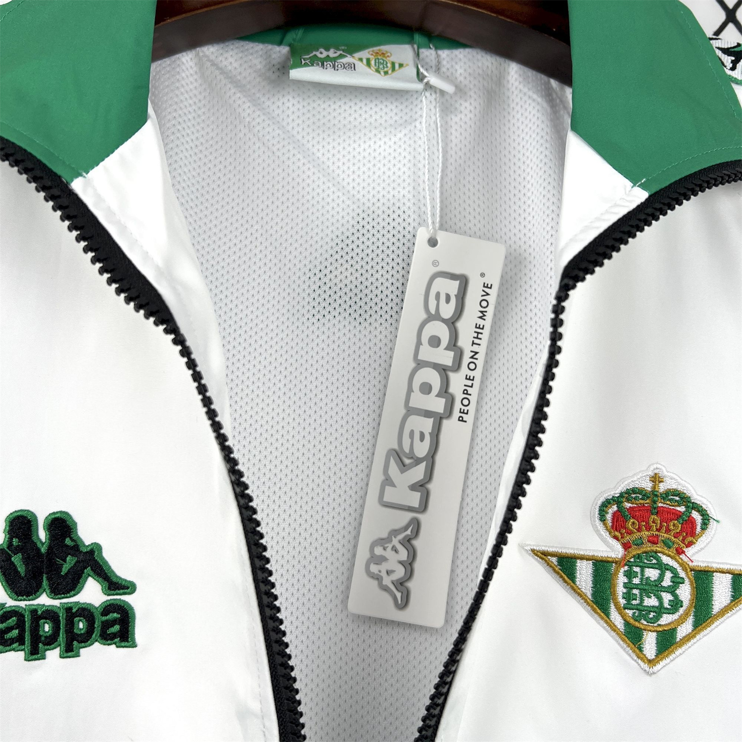 AlphaJersey-Retro Real Betis 1995-96 Black And White Windbreaker