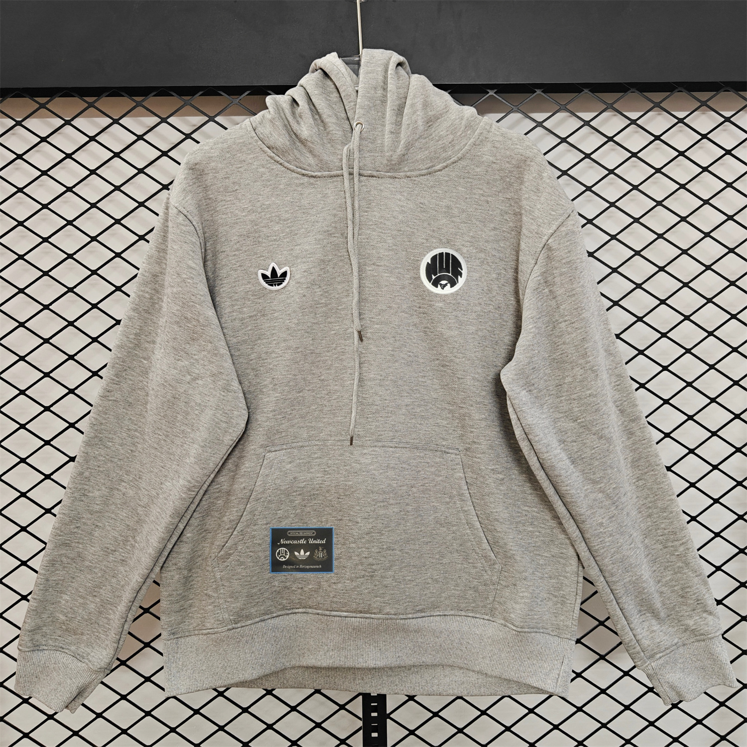 AlphaJersey-Newcastle United 25-26 Originals Terrace Icon Unisex Pullover Hoodie