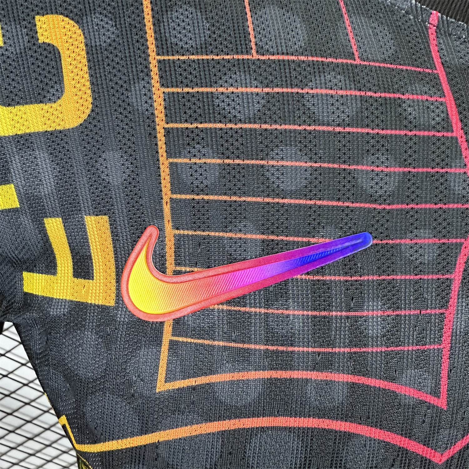 AlphaJersey-Barcelona 25-26 Fluorescent Team Logo Lines Black Jersey - Player Version