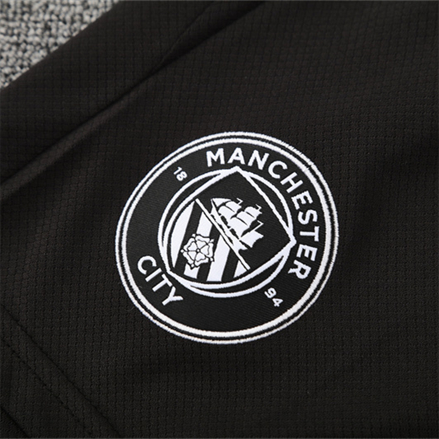 AlphaJersey-Manchester City 25-26 Kids Short-Sleeve Training Set - Black Top & Black Shorts