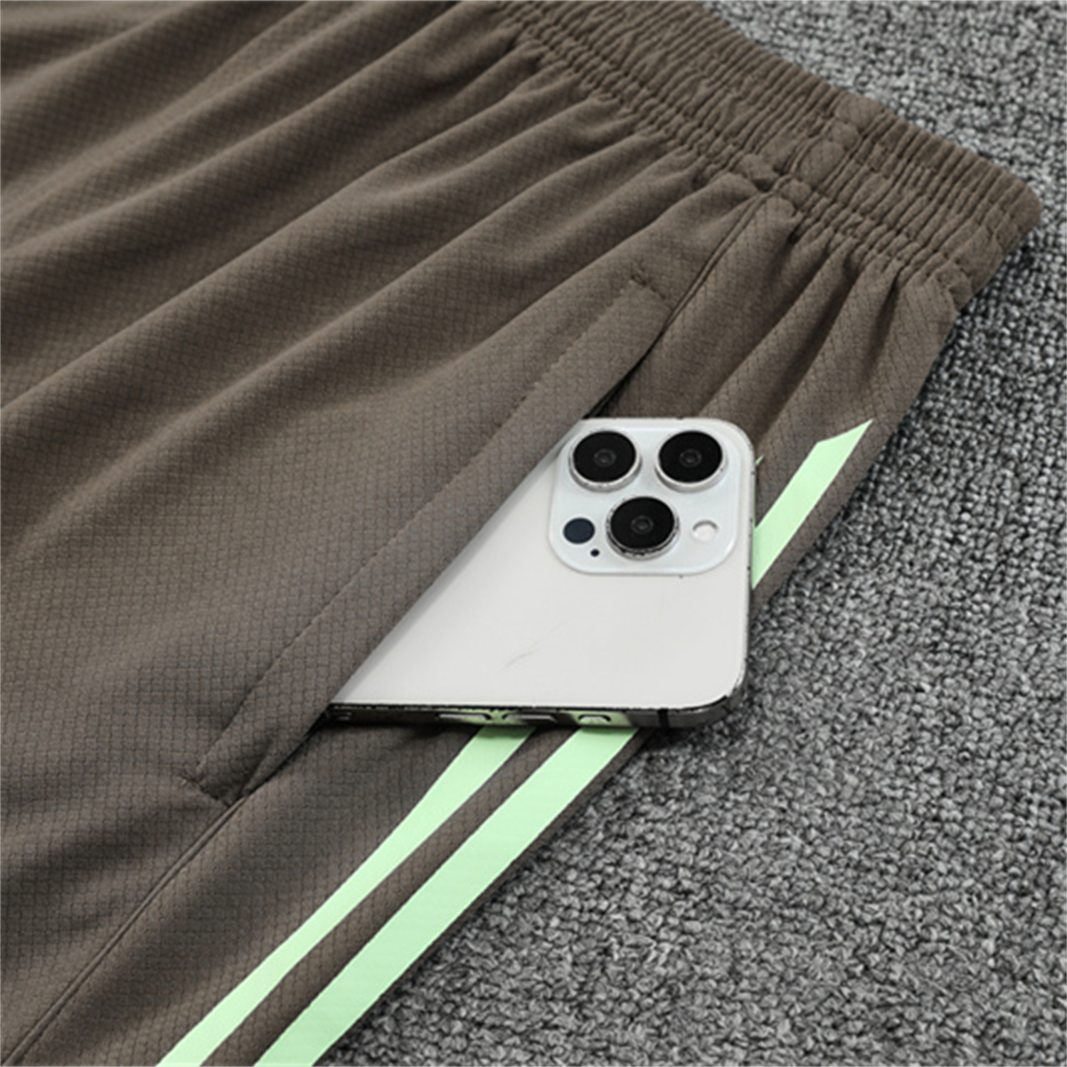 AlphaJersey-Real Madrid 25-26 Kids Short-Sleeve Training Set - Dark Khaki Top and Shorts