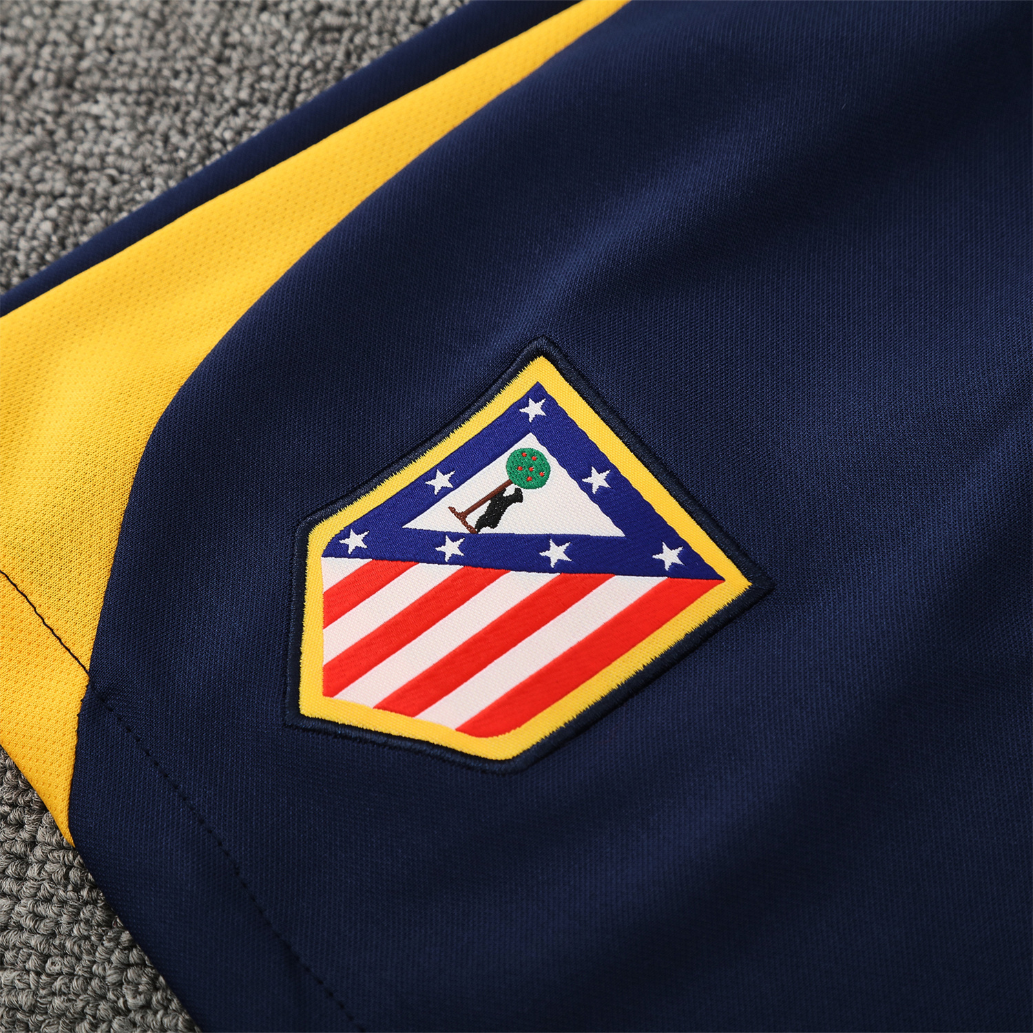 AlphaJersey-Atletico Madrid Short-Sleeve Training Set - Red White Top & Blue Shorts