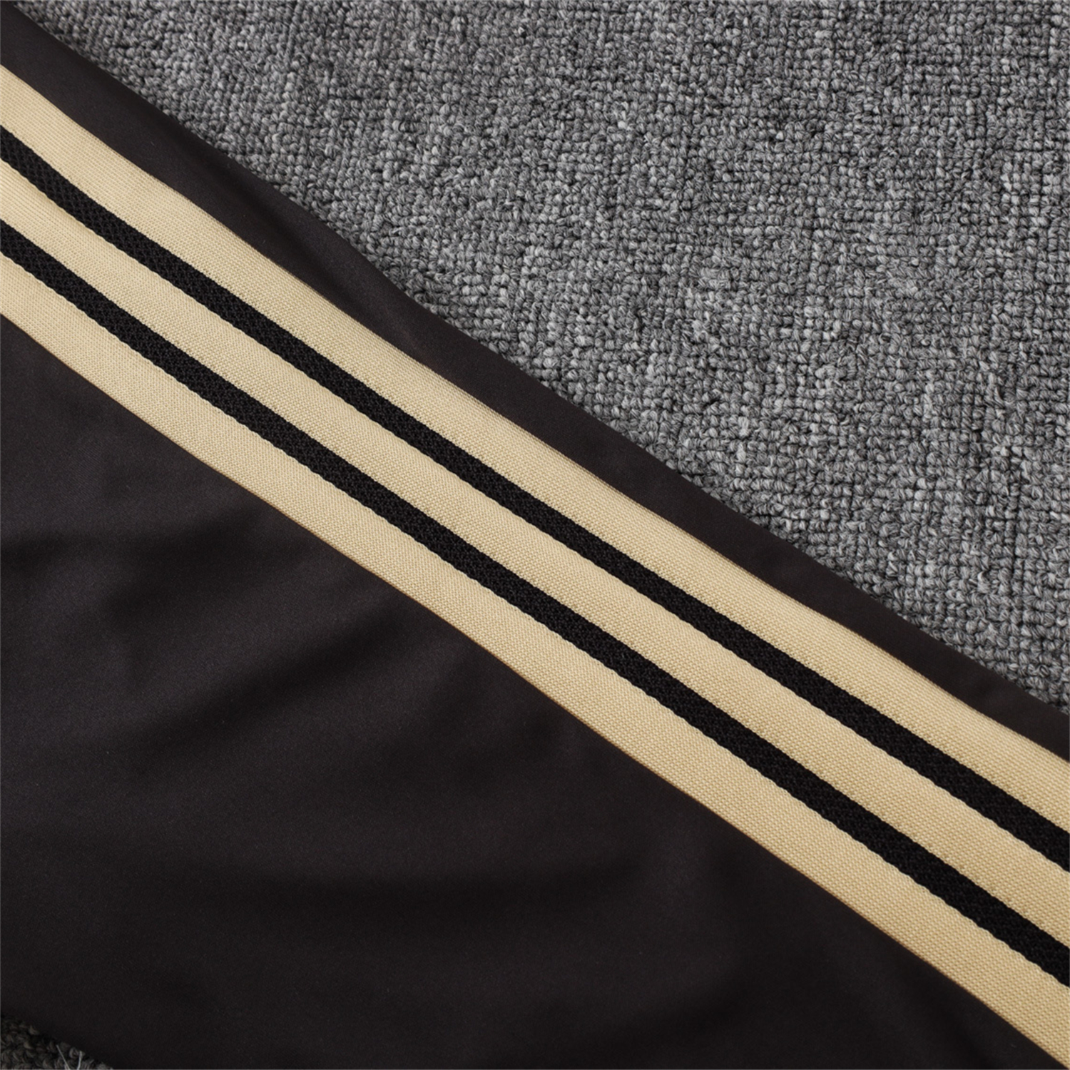 AlphaJersey-Flamengo 2026 Long Sleeve Training Set - White Top & Black Pants
