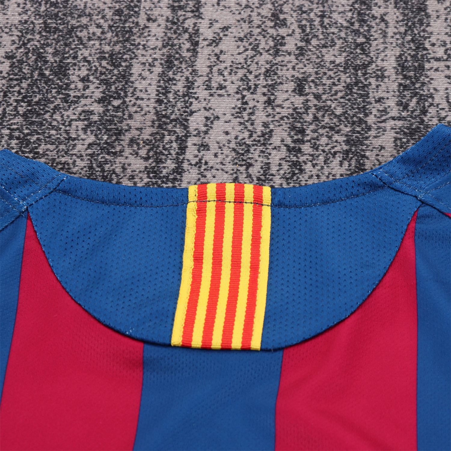 AlphaJersey-Retro Barcelona 2005-06 Home Long Sleeve Kids Kit