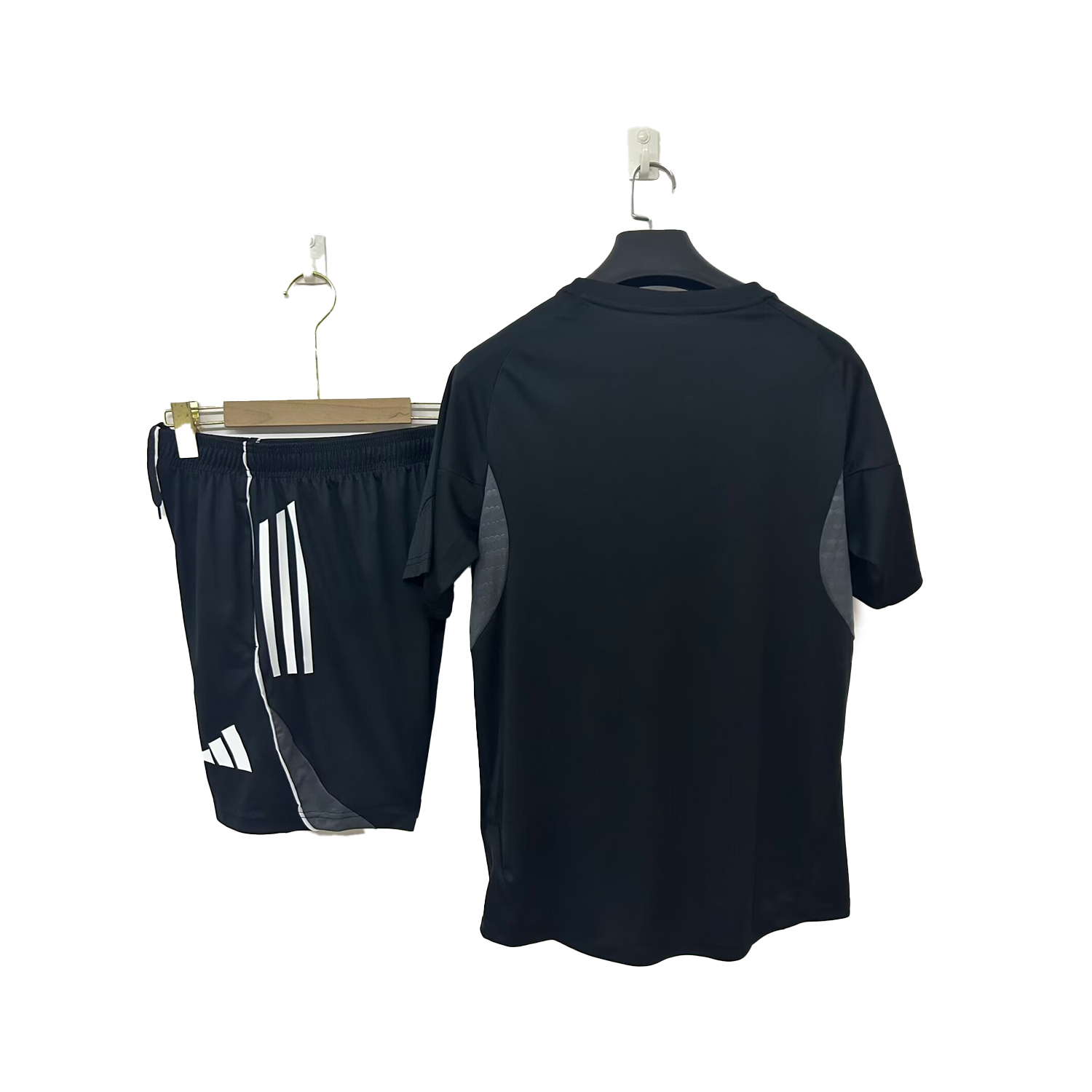 AlphaJersey-Frankfurt 25-26 Training Men's Adult Jersey Set - Fans Version