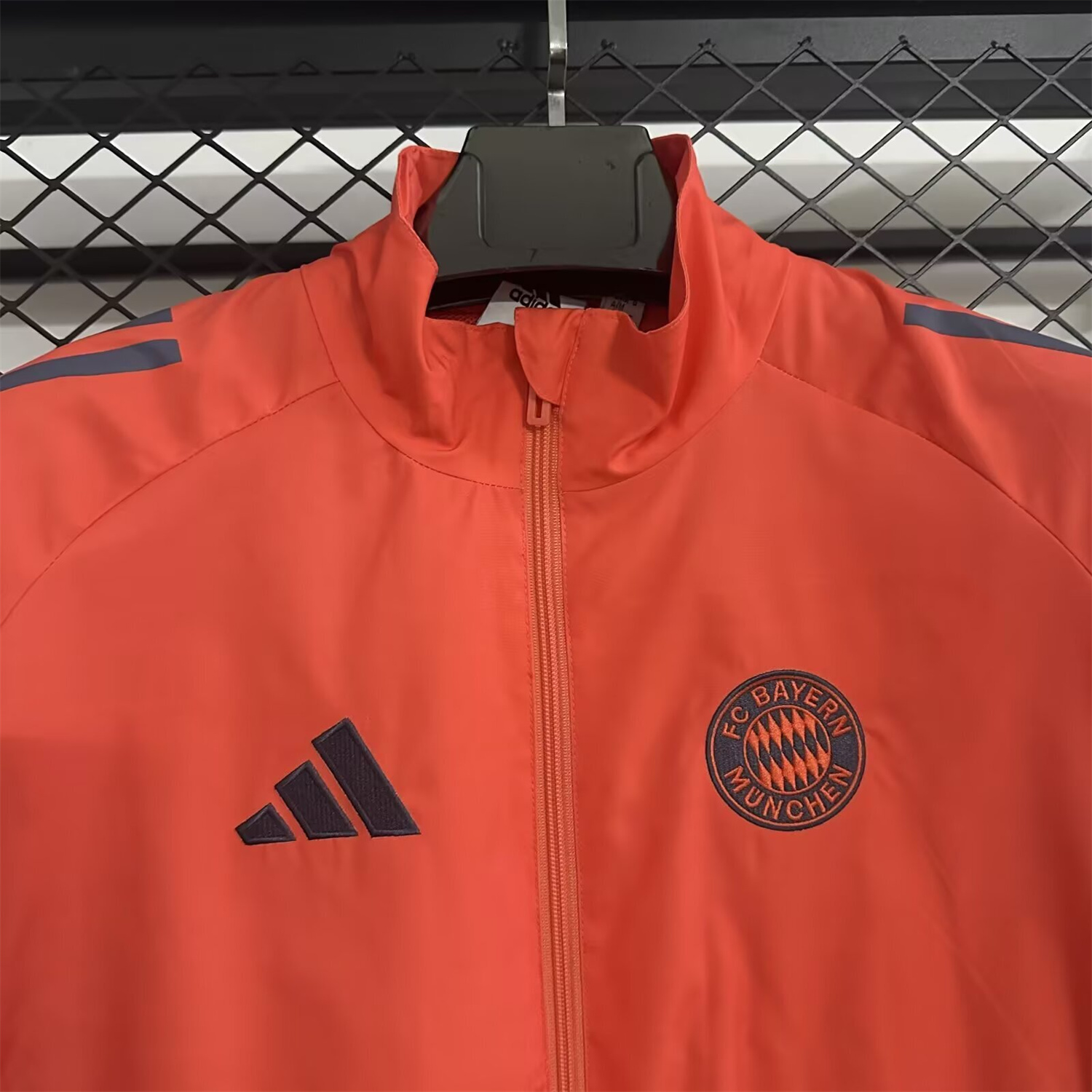 AlphaJersey-Bayern Munich 25-26 Training Windbreaker Jacket - Orange