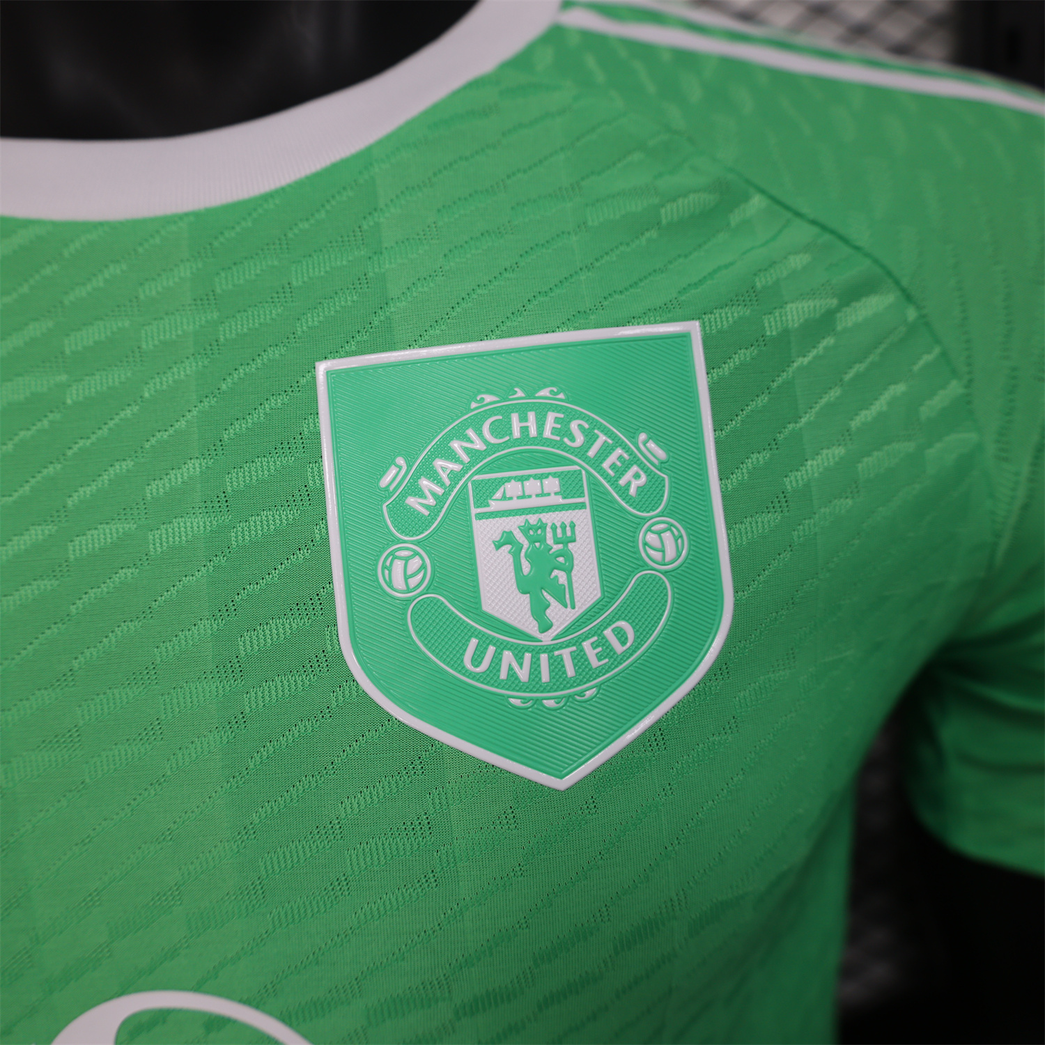 AlphaJersey-Manchester United 25-26 Trefoil Green Goalkeeper Jersey - Player Version