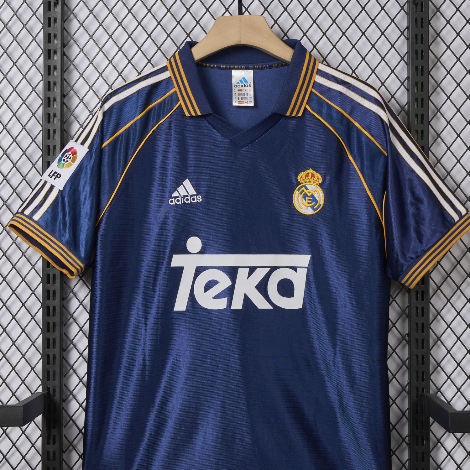 AlphaJersey-Retro Real Madrid 1998-99 Third Jersey