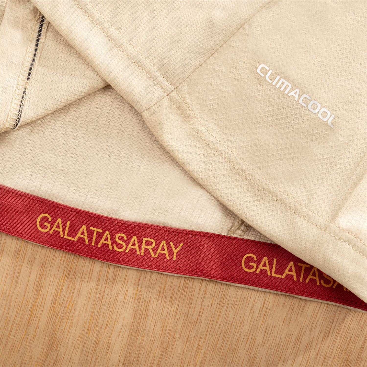 AlphaJersey-Retro Galatasaray 2010-11 Away Jersey