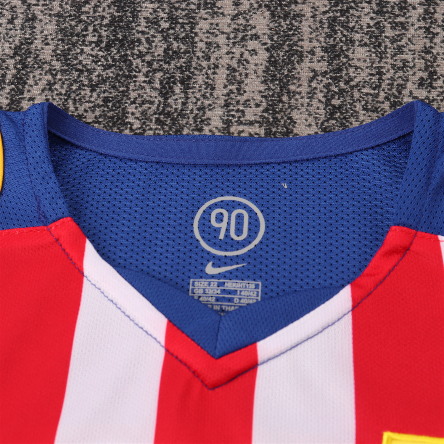 AlphaJersey-Retro Atletico Madrid 2004-05 Home S.p.i.d.e.r M.a.n Special Kids Kit